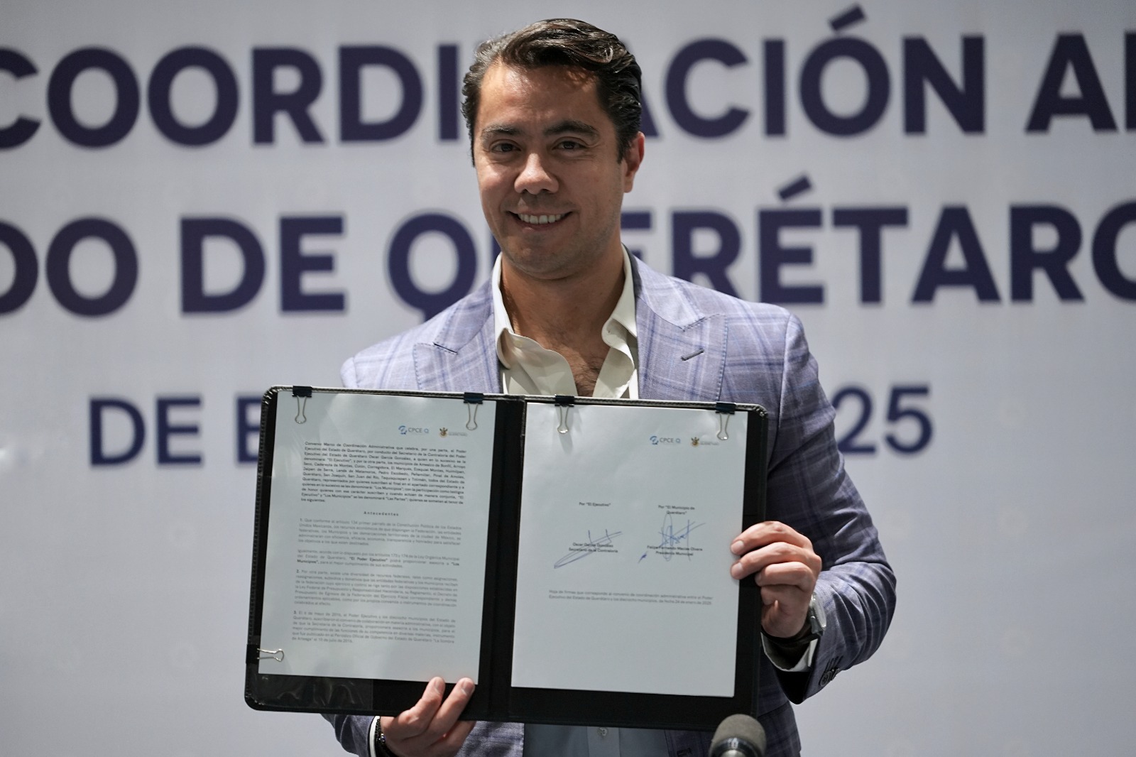 Imagen de Asiste Felifer Macías a la firma del Convenio Marco de Coordinación Administrativa para fortalecer la transparencia y la gestión pública 1