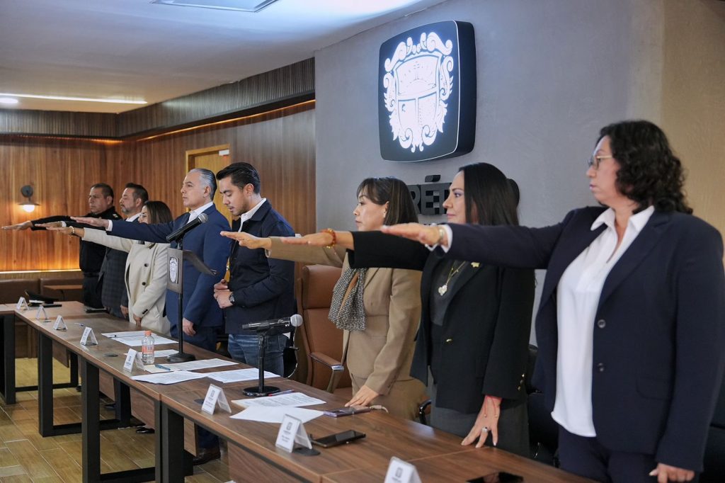 Imagen de Felifer Macías instala y toma protesta al Consejo Municipal de Seguridad Pública para la administración 2024-2027 4