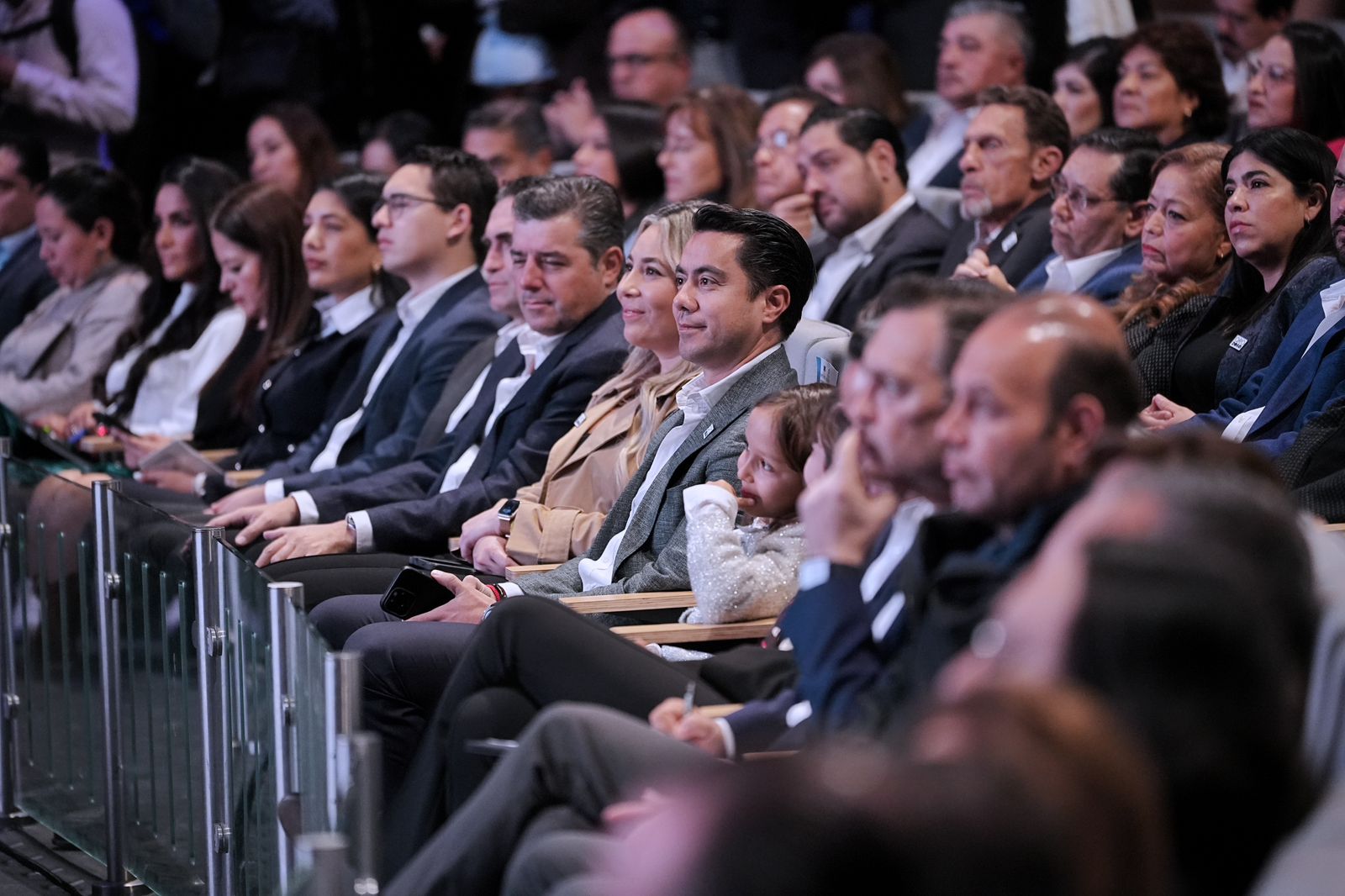 Imagen de Asiste Felifer Macías a la presentación del Plan Querétaro 2050 4