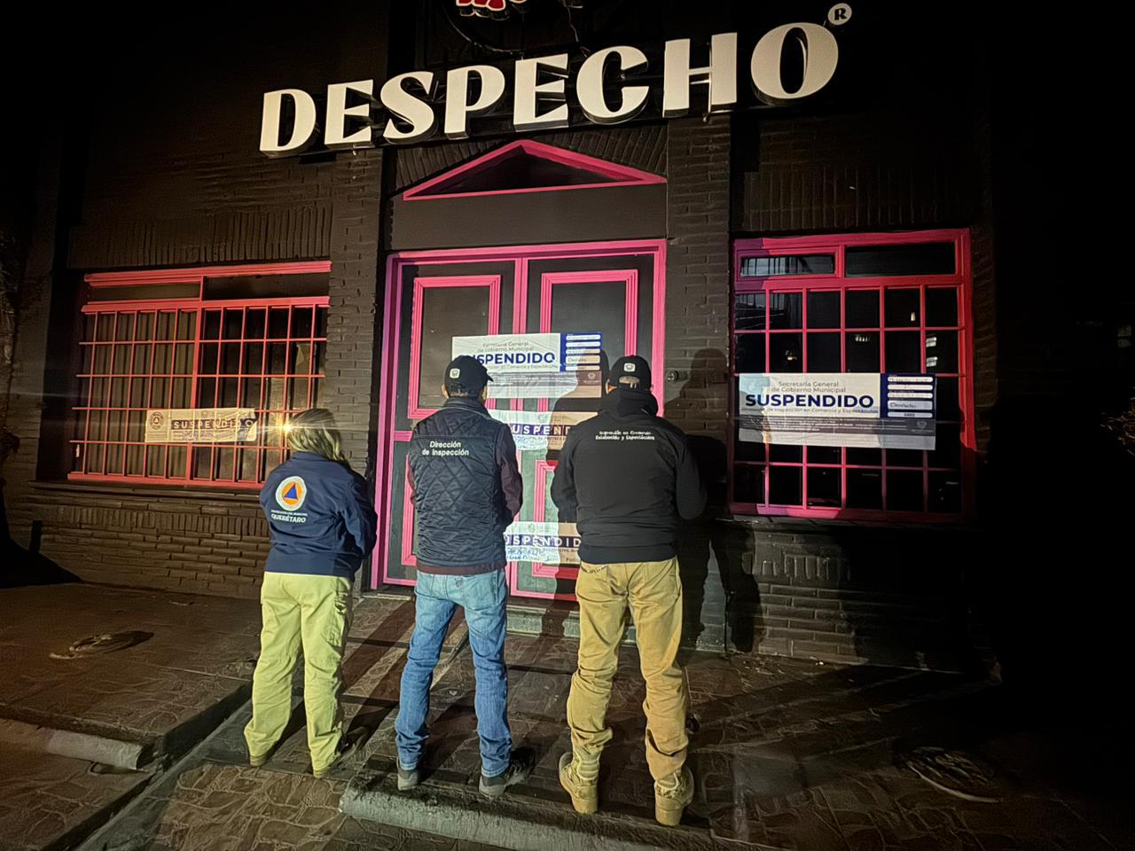 Imagen de Clausura Municipio de Querétaro el bar "Despecho" 3