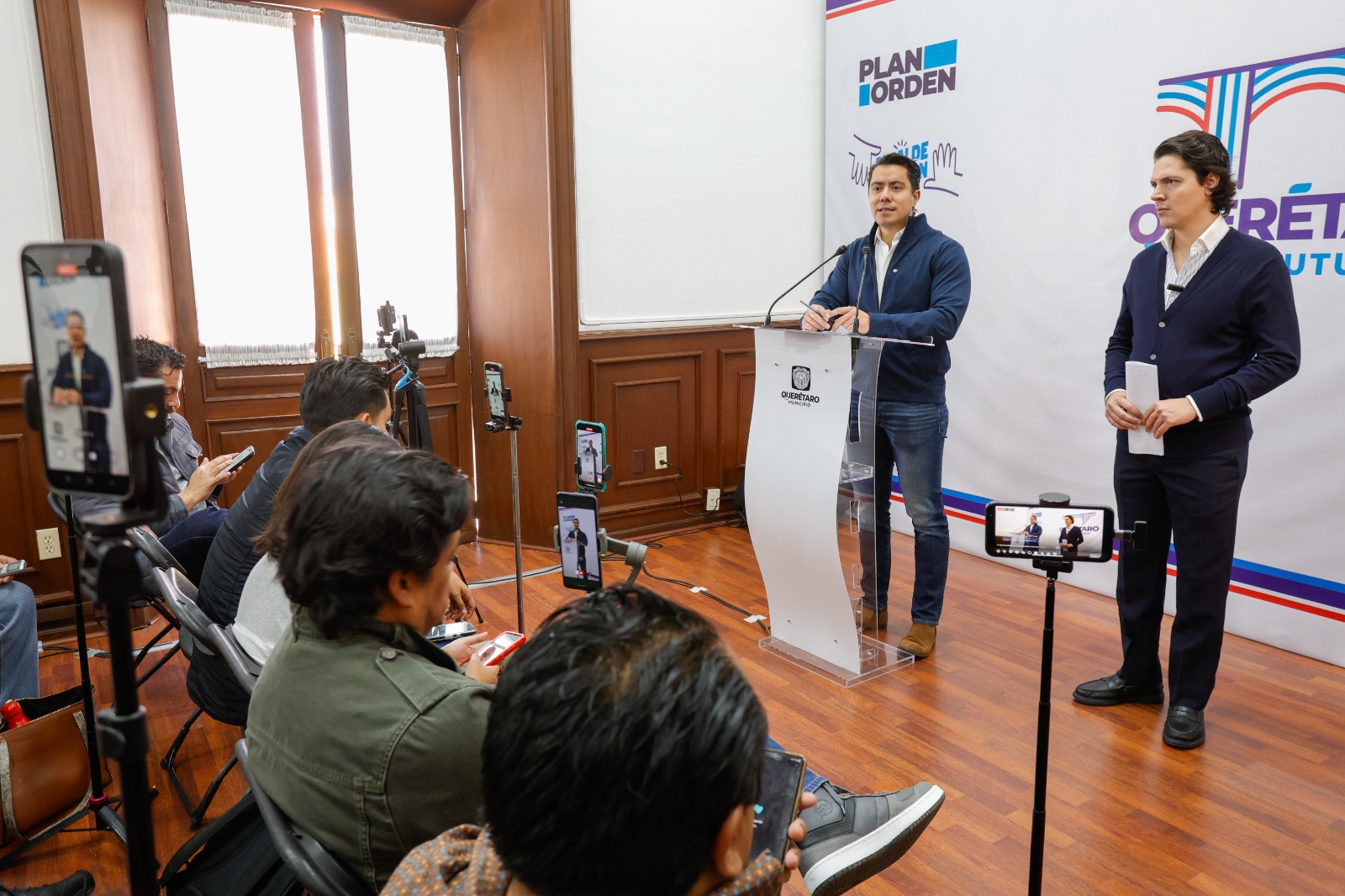 Imagen de Presenta Felifer Macías resultados de la gira de trabajo por San Antonio, Texas y anuncia firma de convenio con el Observatorio Ciudadano 2