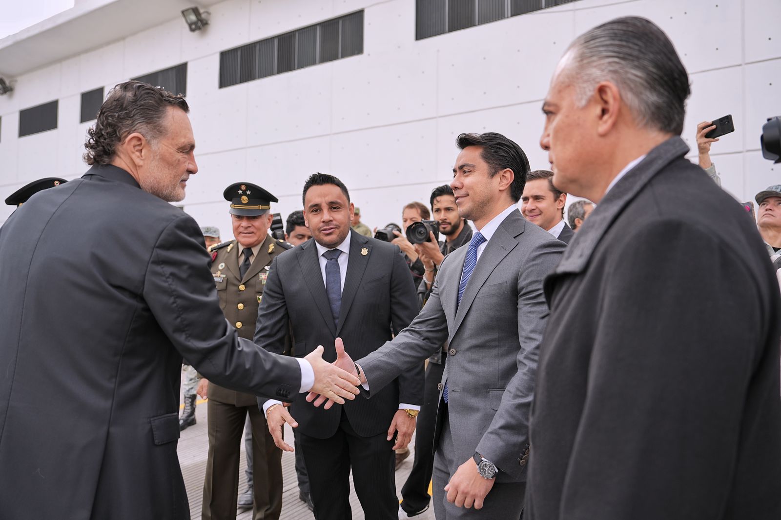 Imagen de Asiste Felifer Macías a la toma de protesta de Rubén Torres Martínez como coordinador estatal de la Guardia Nacional 2