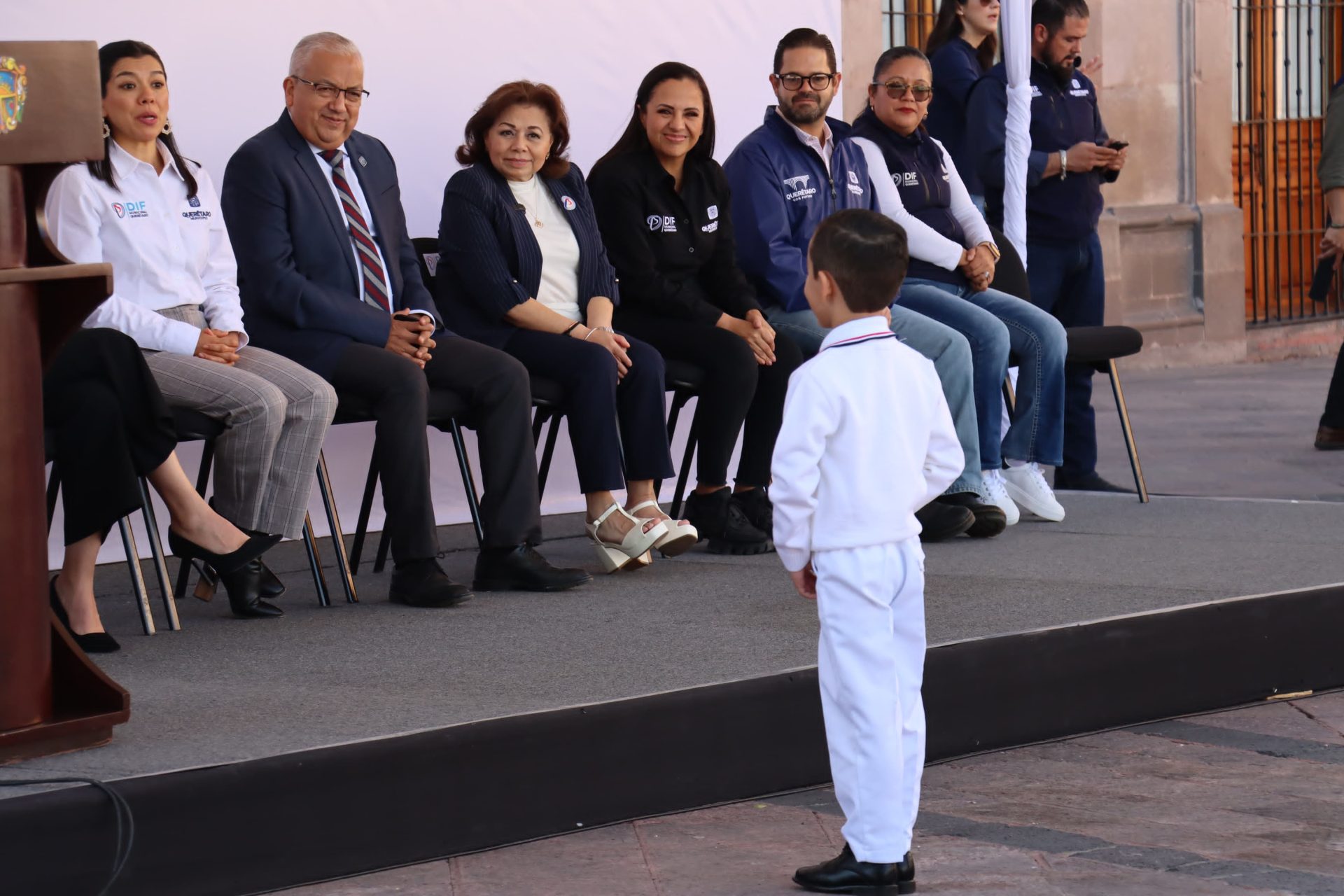 Imagen de Asiste Felifer Macías al evento Protegiendo el Futuro: Unidos por nuestras niñas niños y adolescentes 5