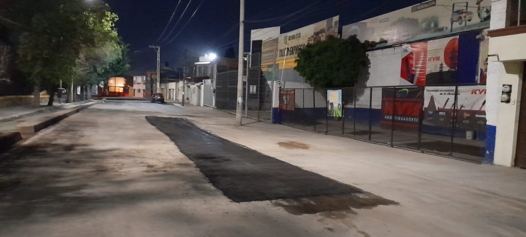 Imagen de Se restablece la circulación en Avenida Universidad tras reparación de hundimiento 20