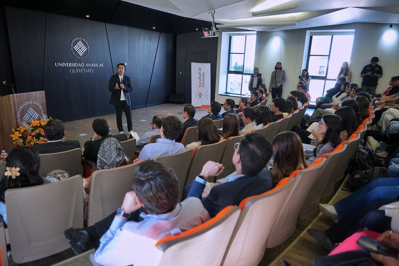 Imagen de Ofrece Felifer Macías ponencia en la Segunda Semana de Derecho de la Universidad Anáhuac 2