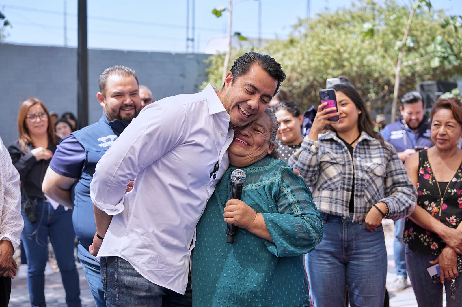 Imagen de Entrega Felifer Macías rehabilitación del Parque Colinas de Santa Cruz 6