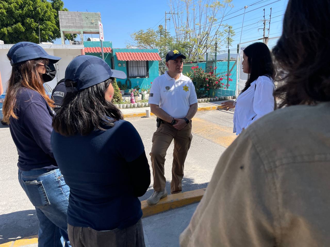 Imagen de SSPMQ genera proximidad y escucha a vecinos en la colonia Eduardo Loarca 8