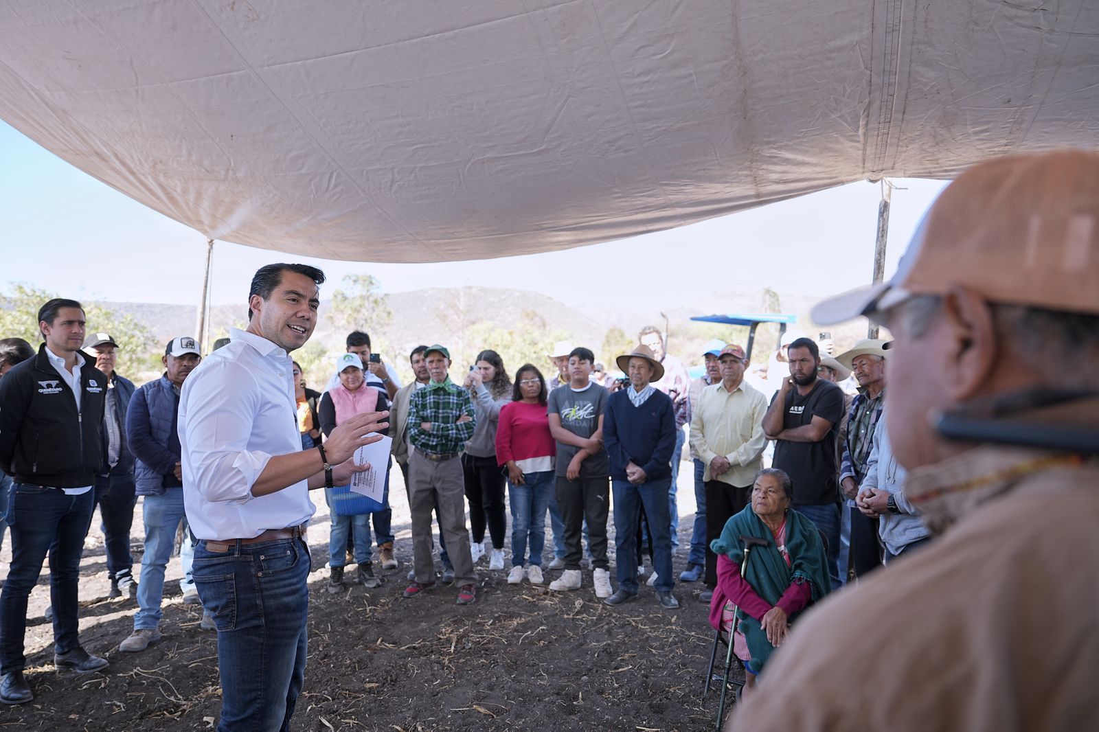 Imagen de Entrega Felifer Macías rehabilitación de camino de saca en ejido Pie de Gallo 1