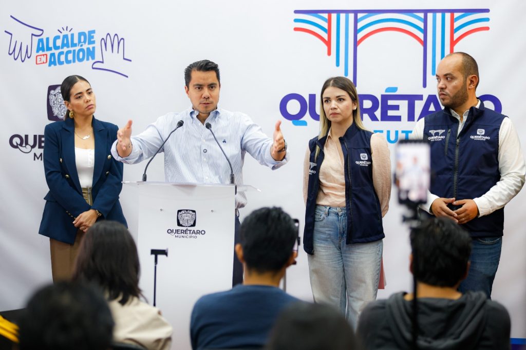 Imagen de Presenta Felifer Macías el Centro de Empoderamiento de la Mujer en Querétaro 2