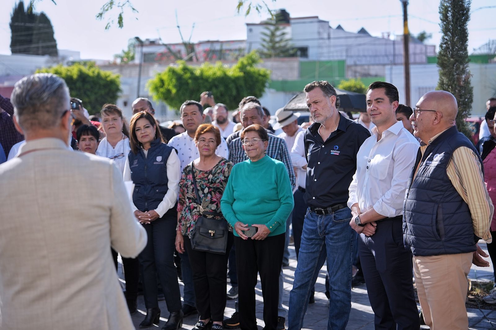 Imagen de Acompaña Felifer a Mauricio Kuri al mejoramiento de calles en La Moderna 1