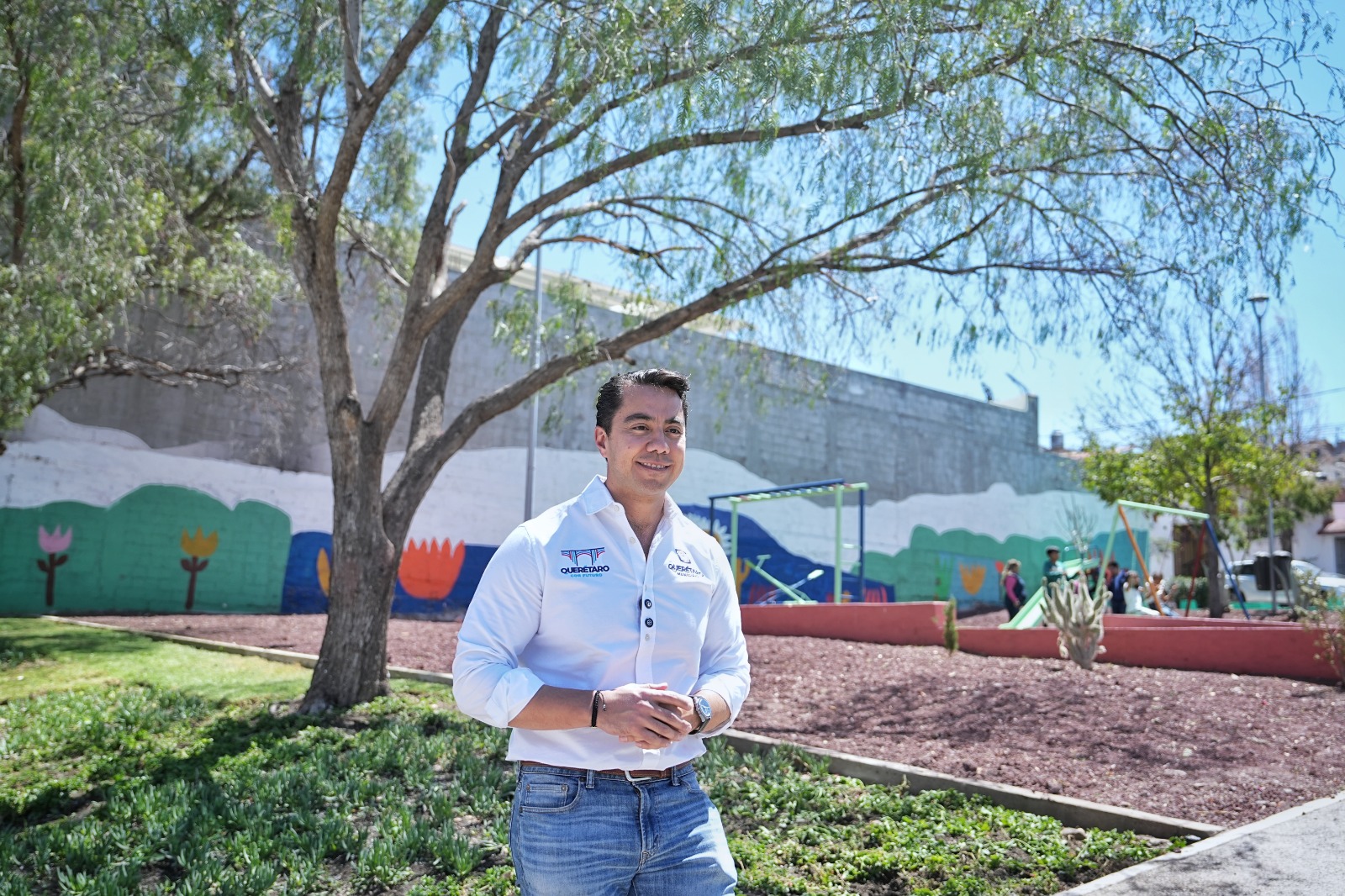 Imagen de Entrega Felifer Macías trabajos de Alcalde en Acción en la colonia España 1