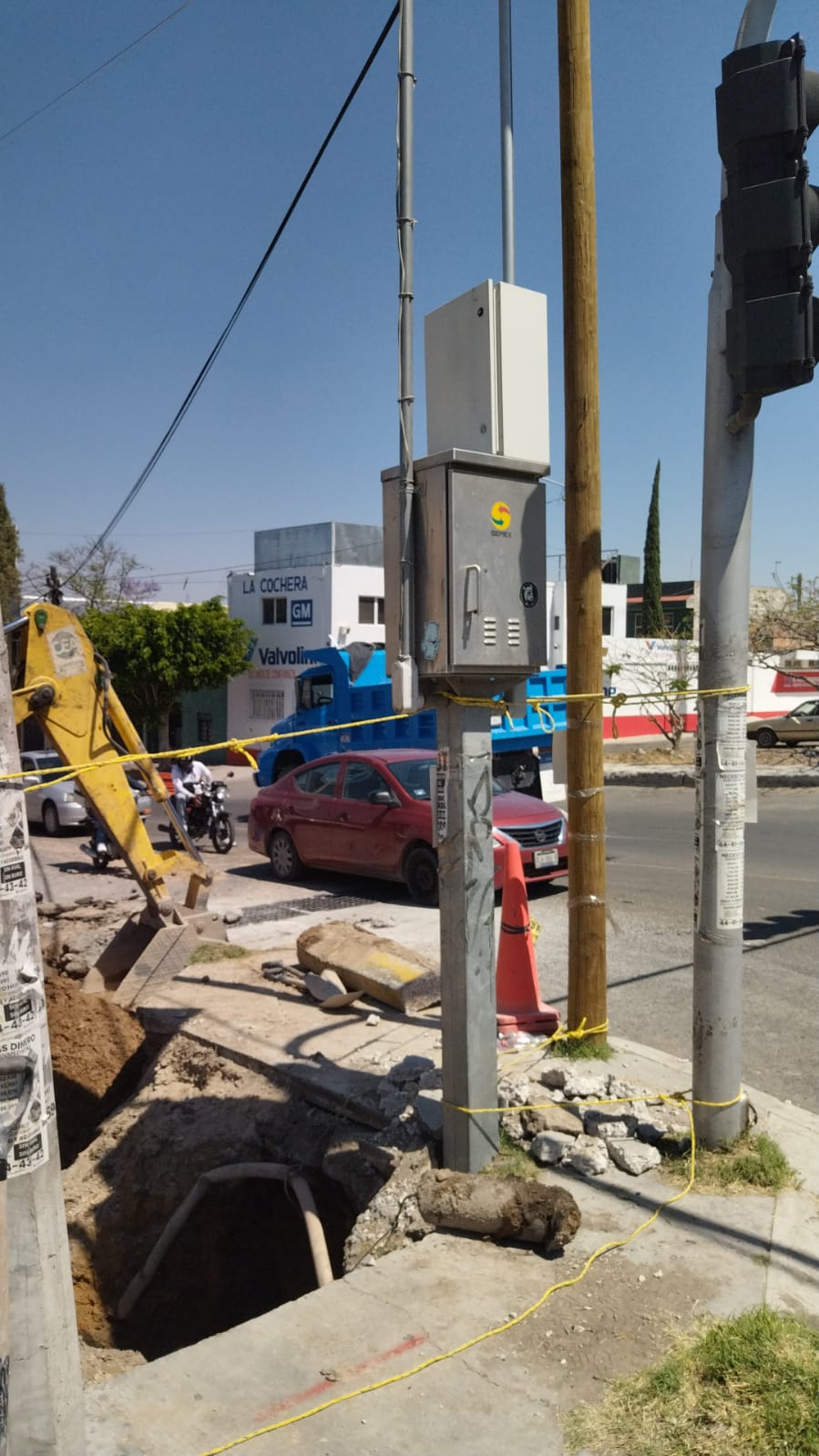 Imagen de Suspensión temporal de semáforos en Lomas de Casa Blanca para coadyuvar en trabajos de la CEA 1