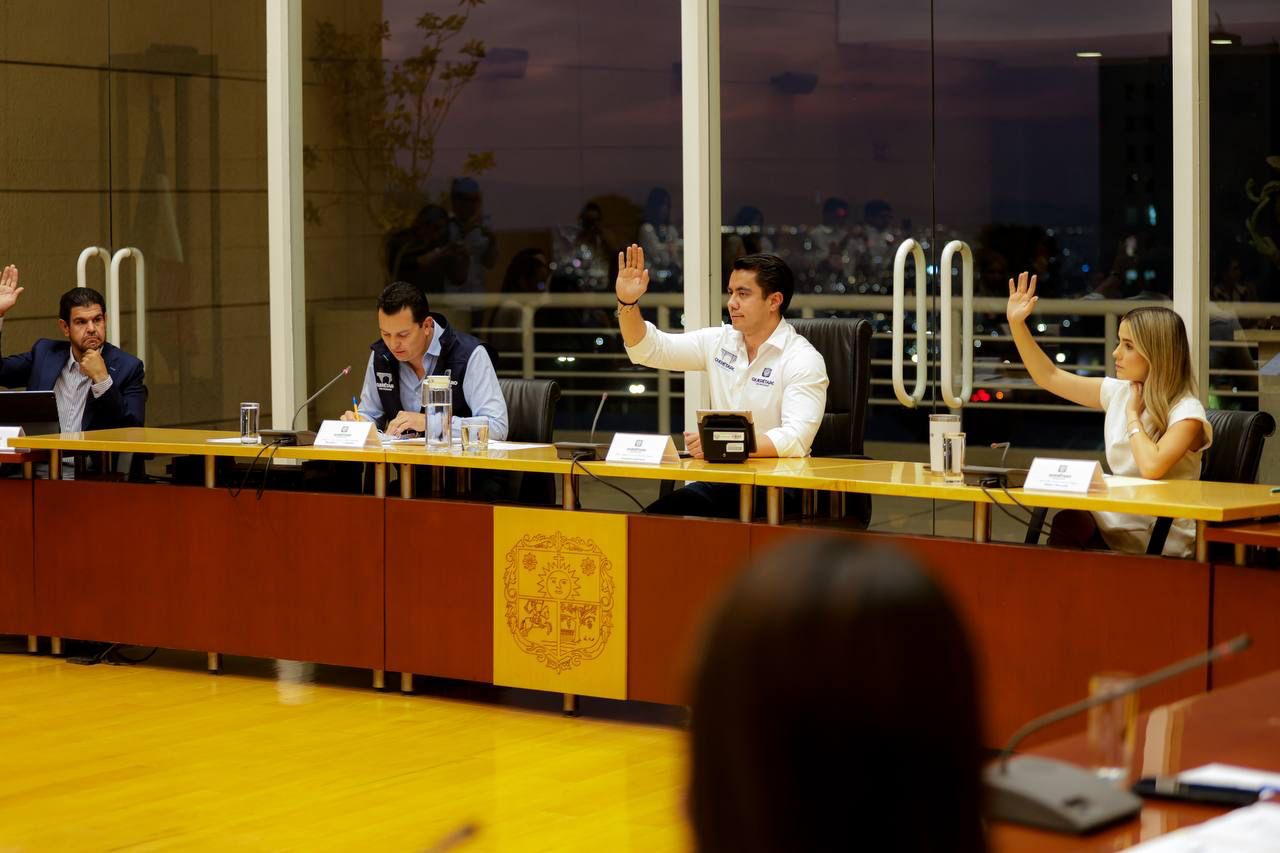 IMG-20250423-WA0011 Imagen de Ayuntamiento de Querétaro aprueba reestructuración de dependencias municipales para mejorar la atención ciudadana 2