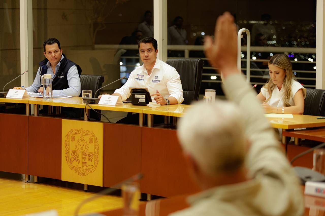IMG-20250423-WA0012 Imagen de Ayuntamiento de Querétaro aprueba reestructuración de dependencias municipales para mejorar la atención ciudadana 3