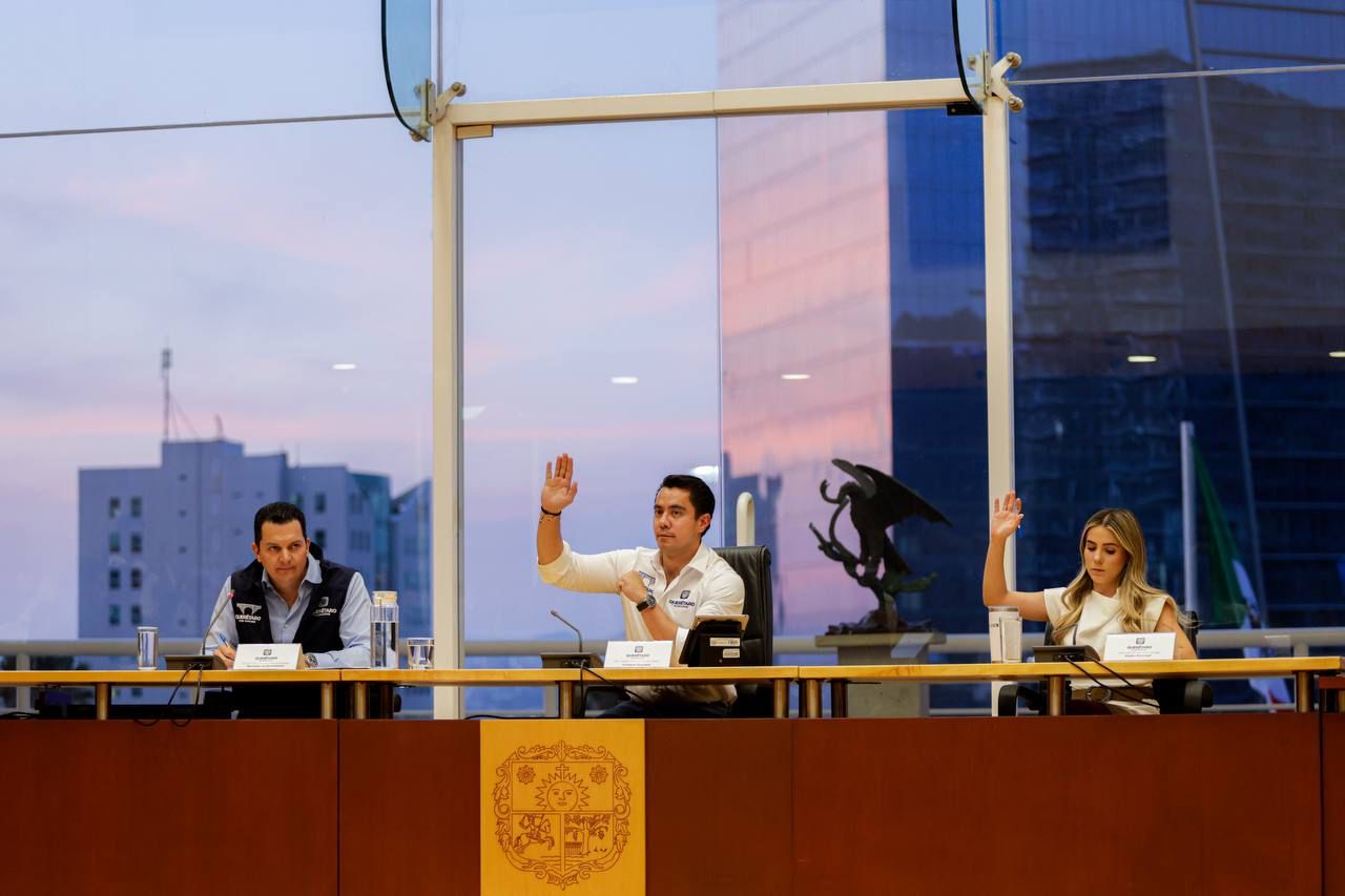 Imagen de Ayuntamiento de Querétaro aprueba reestructuración de dependencias municipales para mejorar la atención ciudadana 2