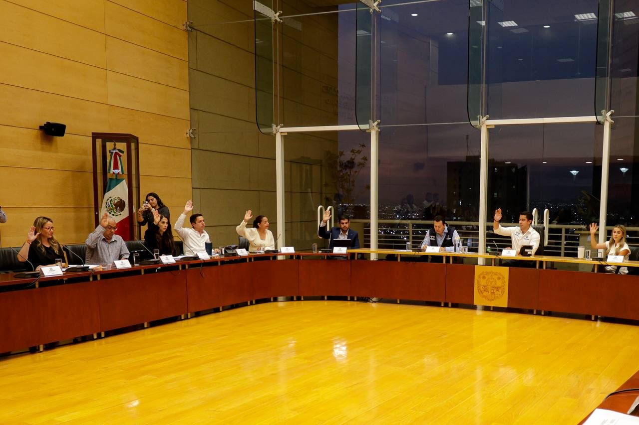 IMG-20250423-WA0014 Imagen de Ayuntamiento de Querétaro aprueba reestructuración de dependencias municipales para mejorar la atención ciudadana 5