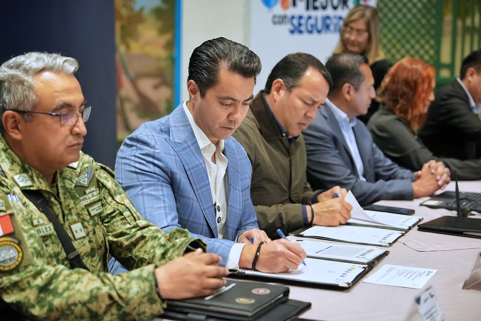 IMG-20250430-WA0027 Imagen de Impulsa Felifer Macías estrategia regional de seguridad con Cuelgapp 1