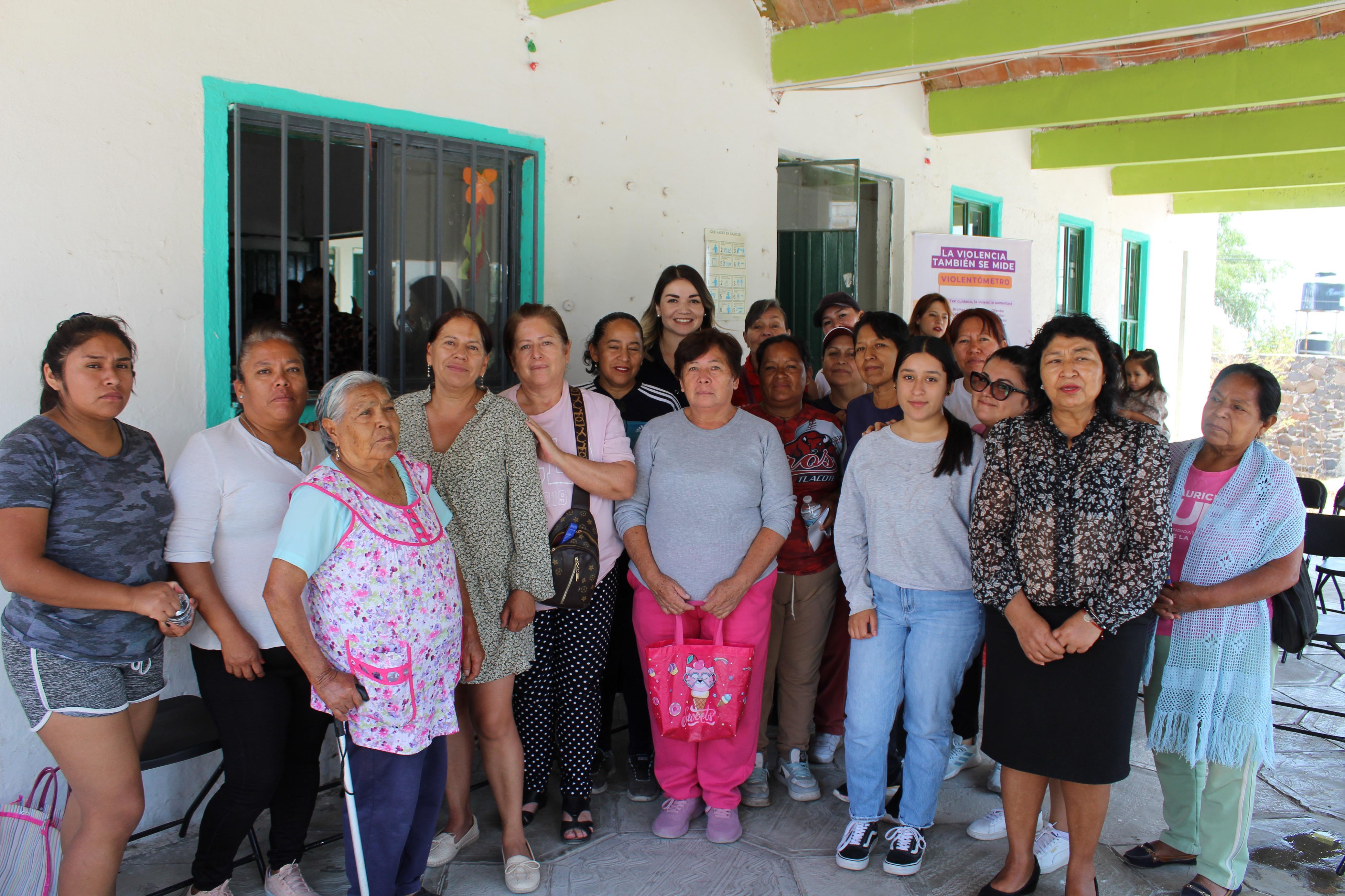 IMG-20250430-WA0068 Imagen de Impulsa Municipio de Querétaro el programa “Círculo de Mujeres con Rumbo” 12