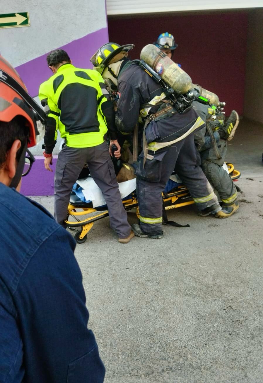 Imagen de Atienden cuerpos de emergencia incendio 1