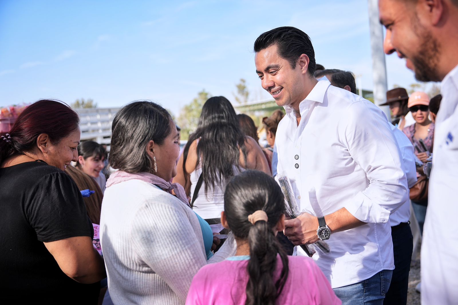 IMG-20250512-WA0009 Imagen de Festeja Felifer Macías a las mamás en su día en la Delegación Josefa Vergara y Hernández 1