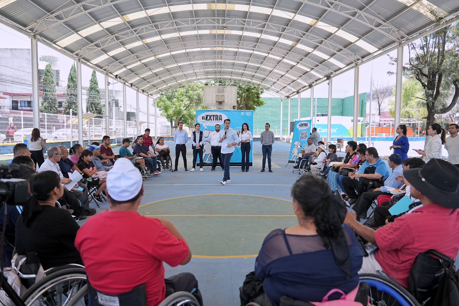 IMG-20250519-WA0006 Imagen de Presenta Felifer Macías a deportistas con discapacidad el programa social El Extra 2