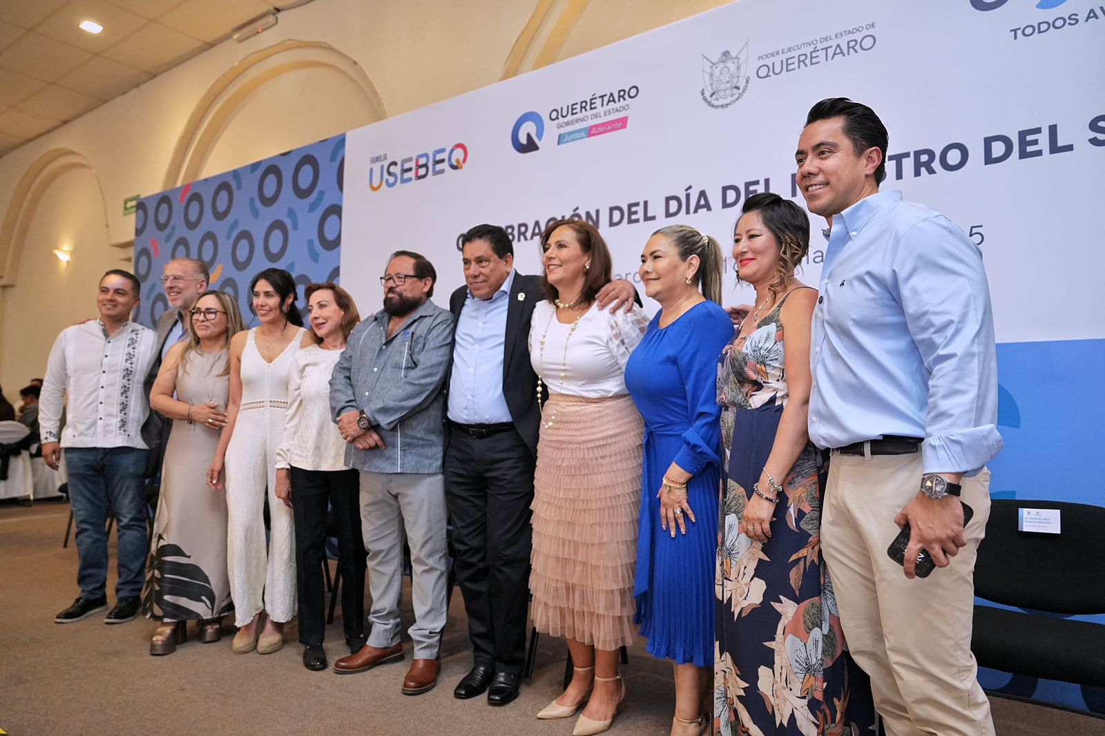 Imagen de Asiste Felifer Macías al festejo del SITEM y reconoce la vocación de las y los maestros 8