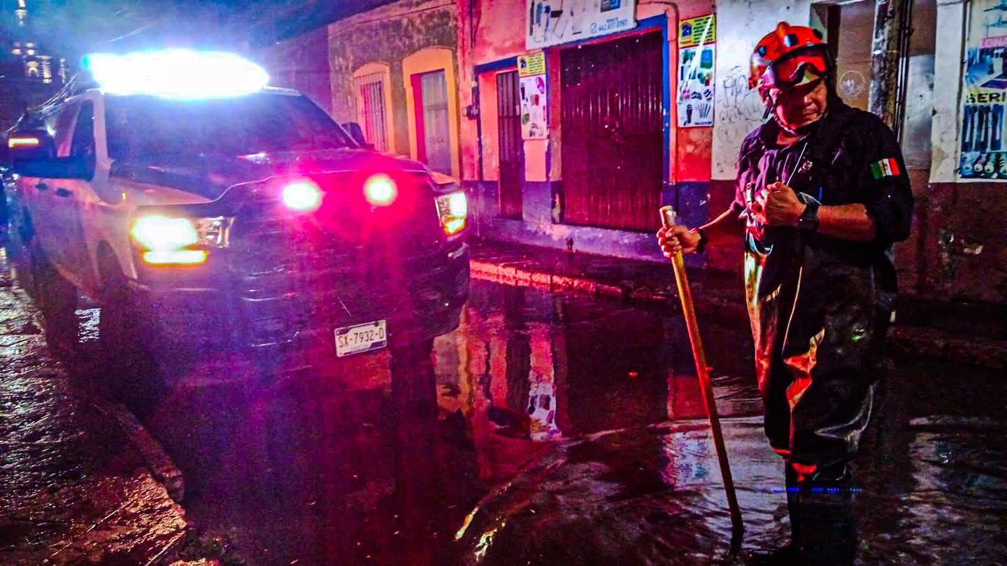 IMG-20250526-WA0062 Imagen de Afectaciones menores por lluvias del sábado por la noche 1