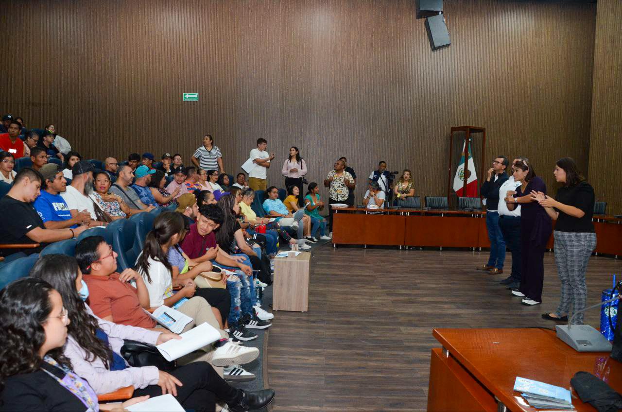 IMG-20250526-WA0071 Imagen de El Municipio de Querétaro acerca el programa El Extra a la comunidad sorda para promover inclusión y apoyo social 1