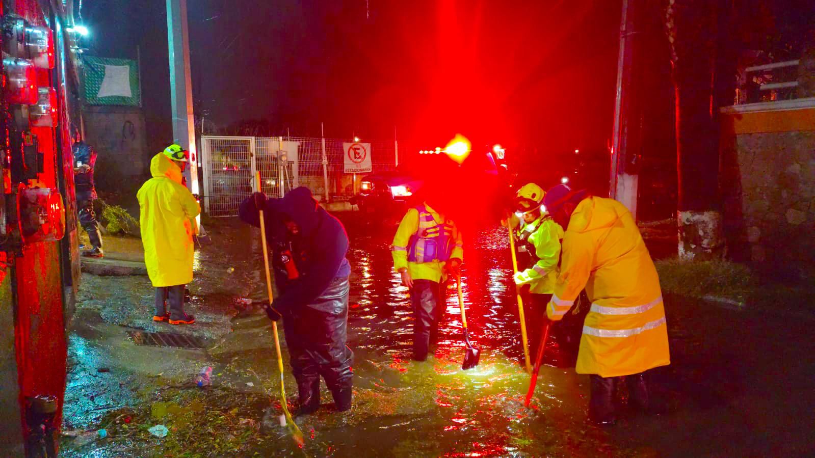 Imagen de Se atendieron 27 reportes menores por la lluvia del miércoles: CMPC 8