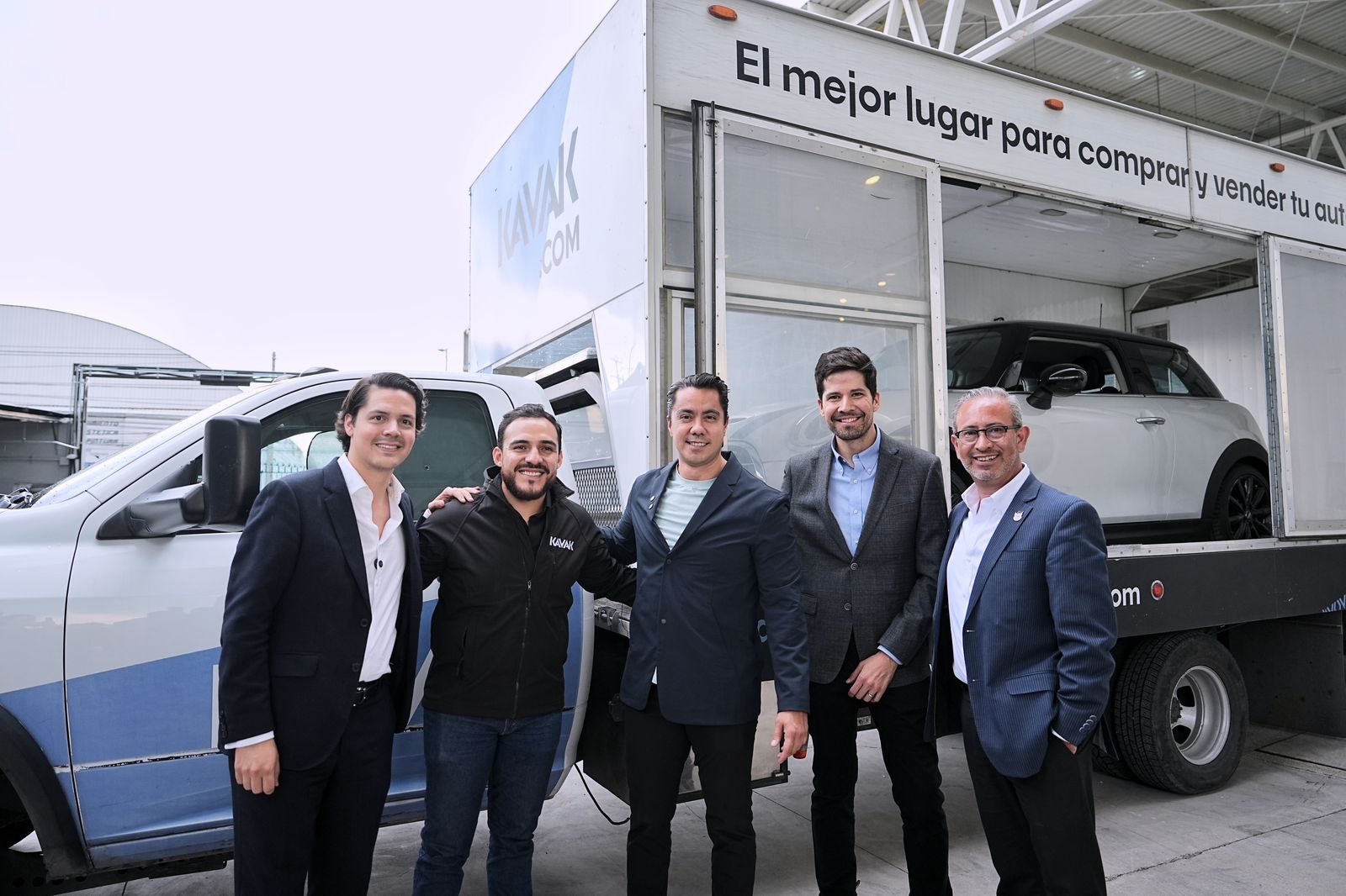 Imagen de Inaugura Felifer Macías el Centro Integral de Operaciones Kavak 7