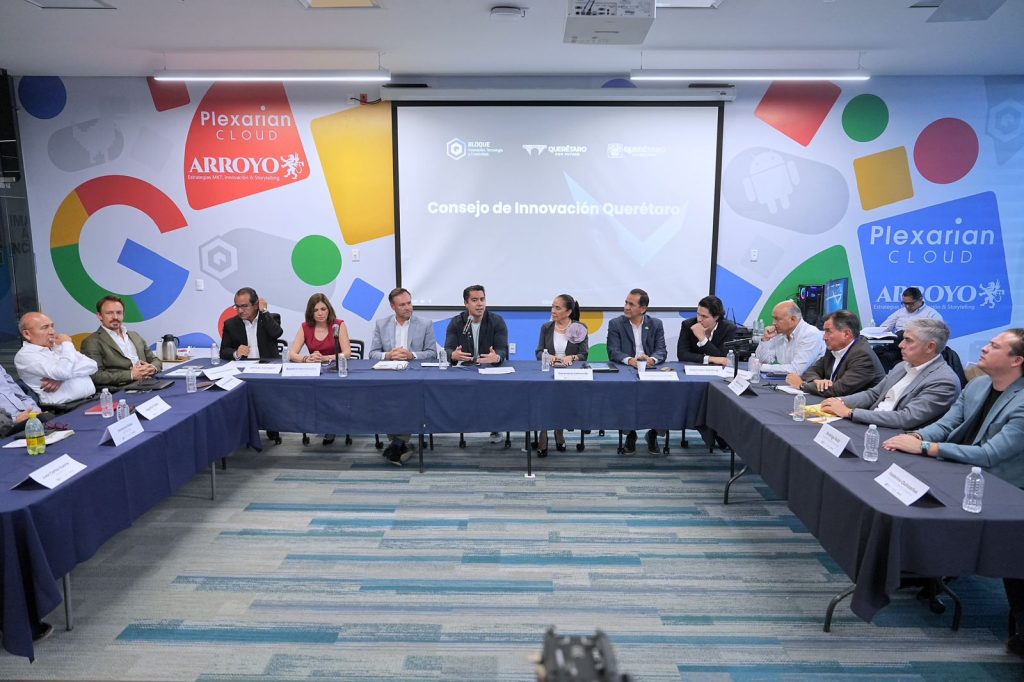 Imagen de Encabeza Felifer Macías la Sesión del Consejo de innovación del Municipio de Querétaro 2