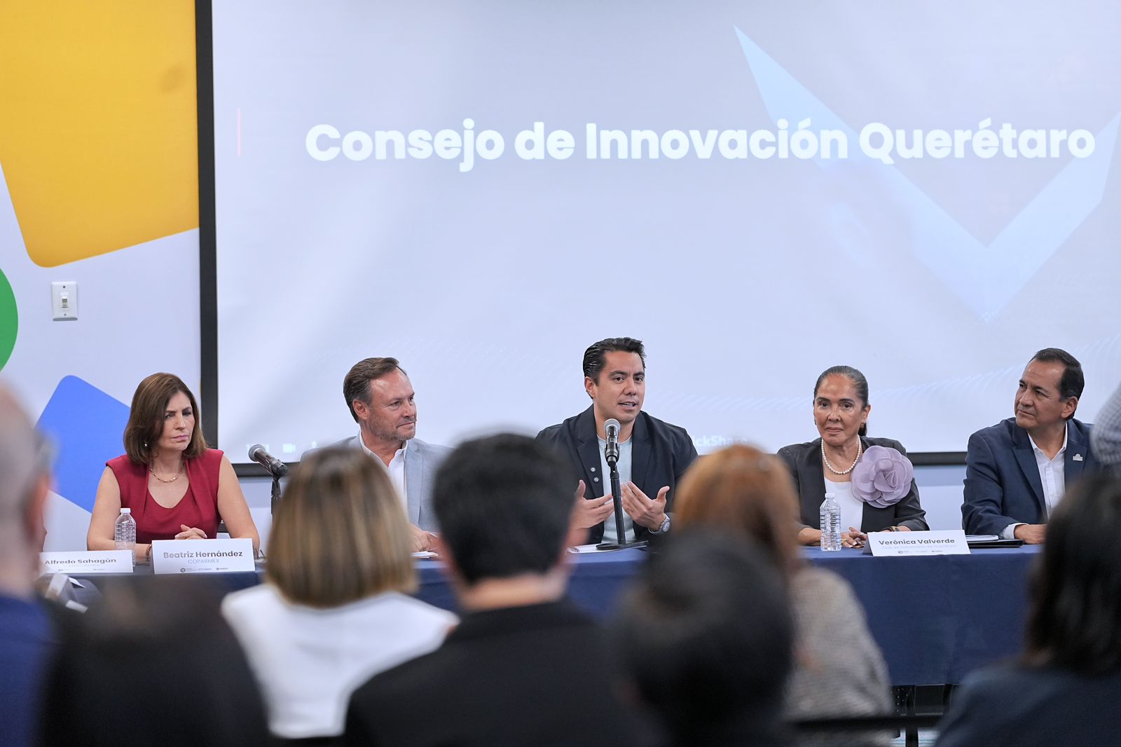 Imagen de Encabeza Felifer Macías la Sesión del Consejo de innovación del Municipio de Querétaro 1