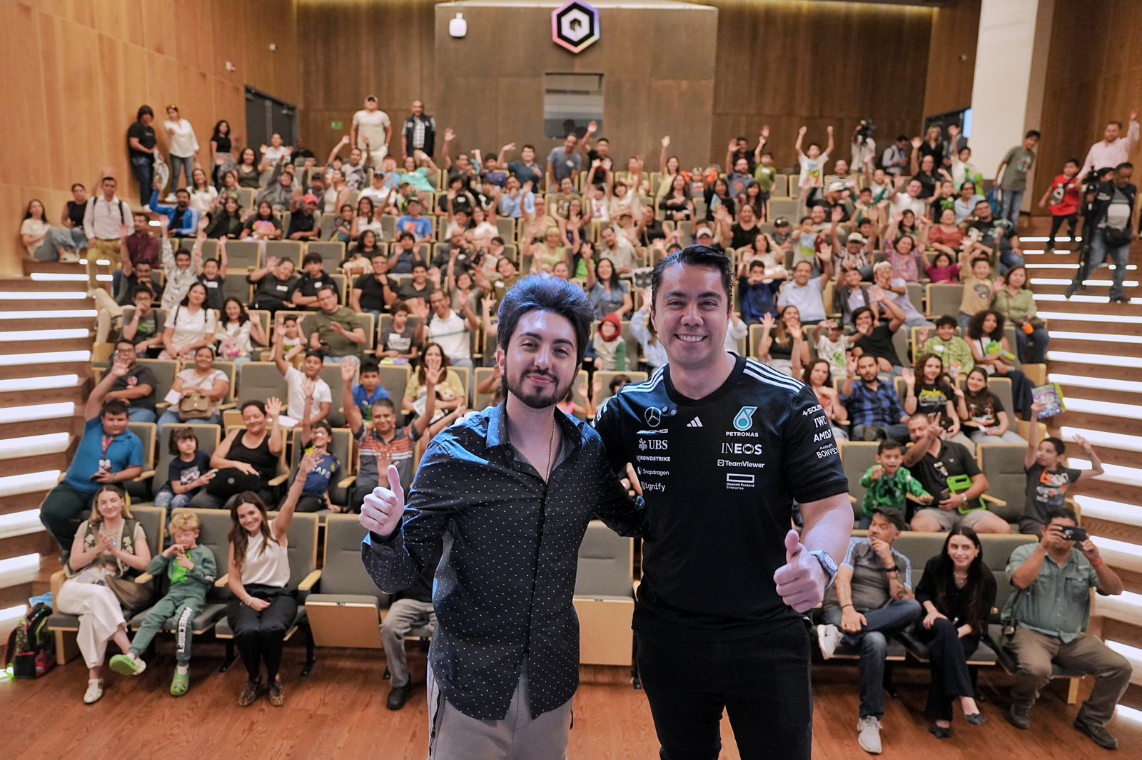 Imagen de Firma Felifer Macías convenio de colaboración con la Federación Nacional de Videojuegos y Deportes Electrónicos A. C. 7