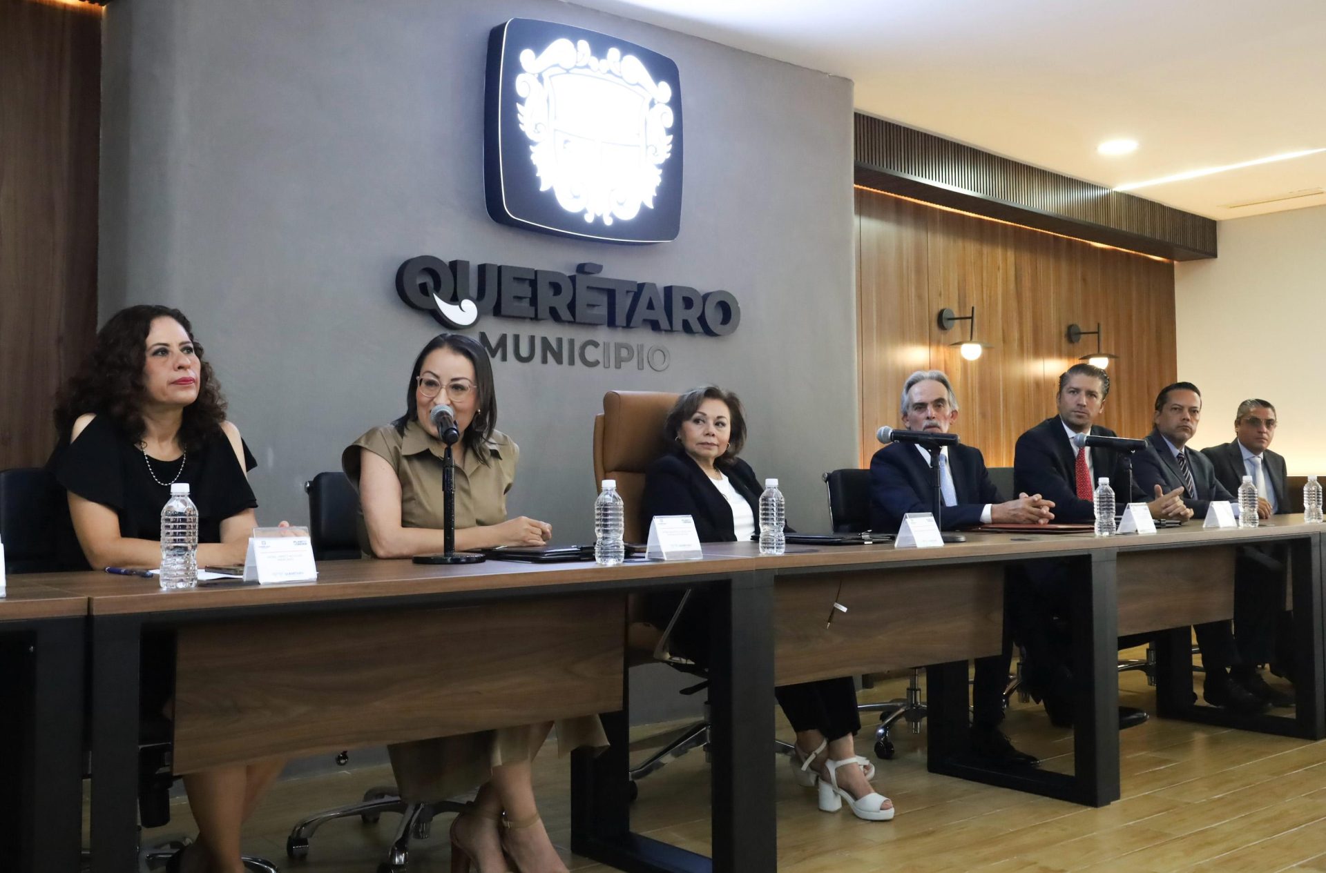 Imagen de Firma Municipio de Querétaro convenio con el Consejo de Notarios para apoyar a asociaciones civiles y colonos 4