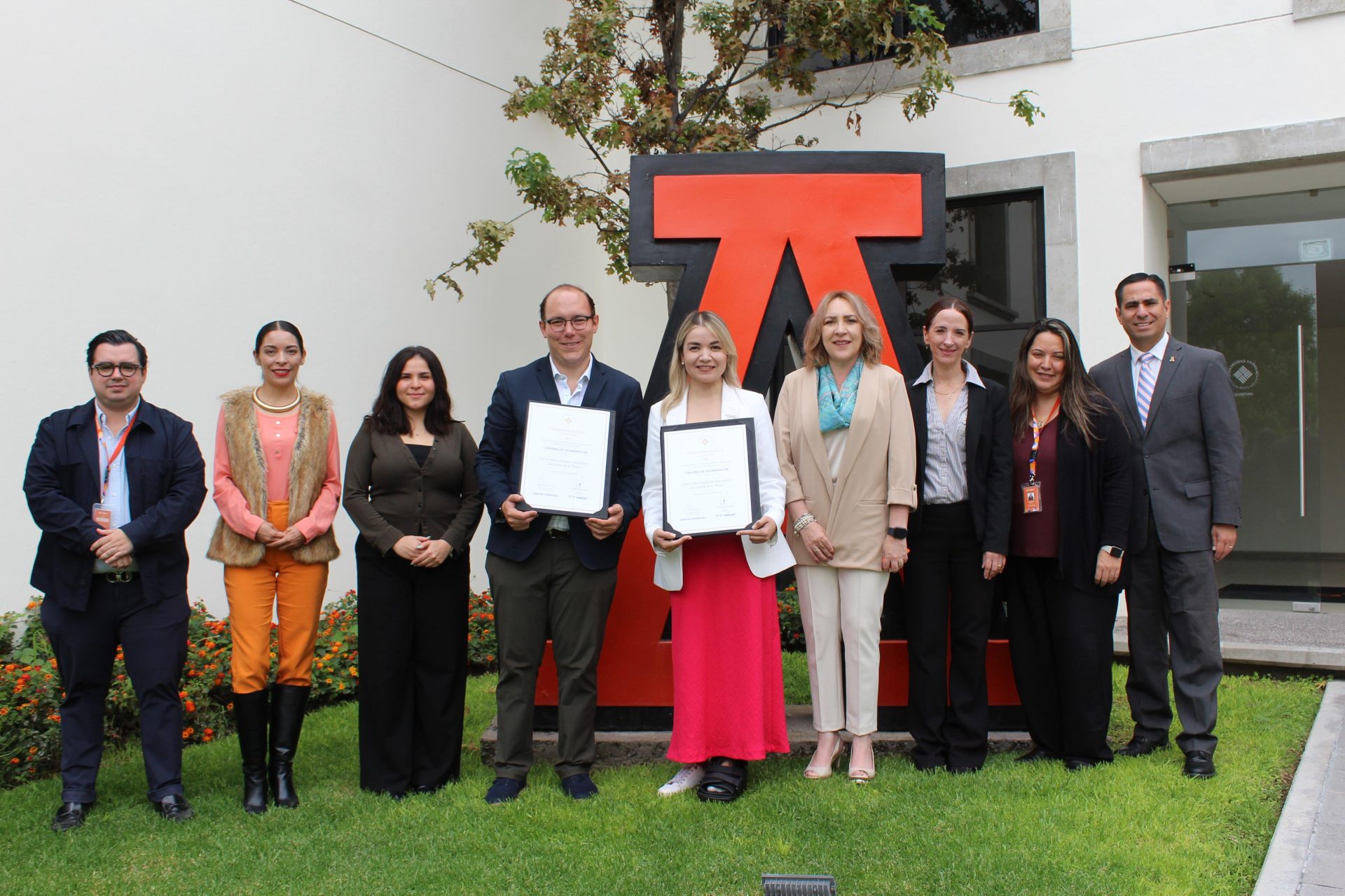 IMG-20250702-WA0018 Imagen de Municipio de Querétaro y Universidad Anáhuac colaboran en favor del empoderamiento y la formación de las mujeres 3