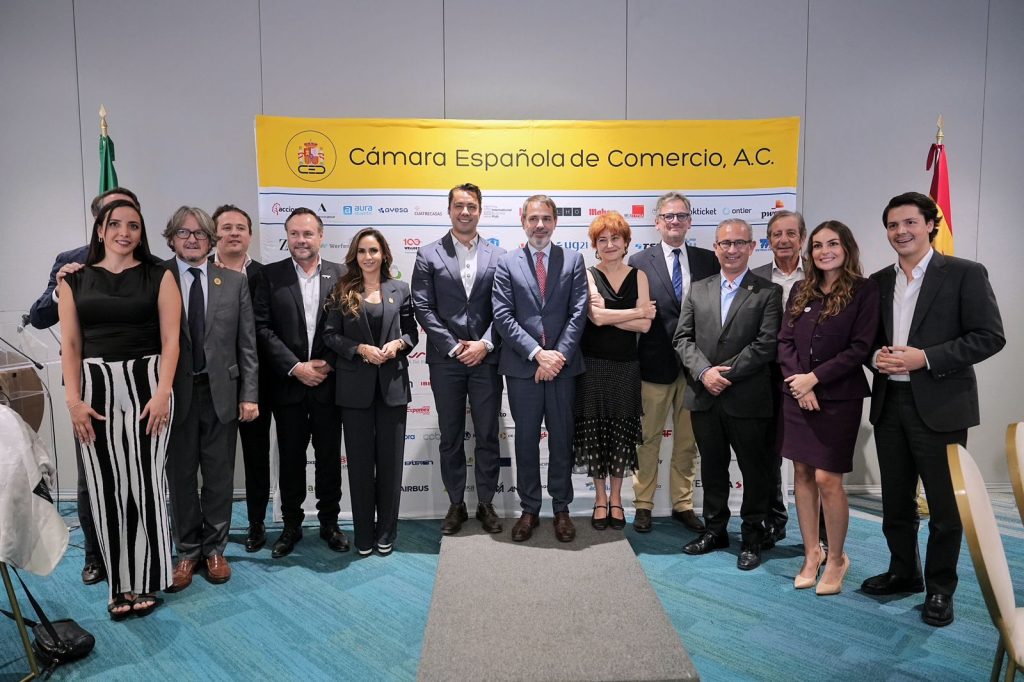Imagen de Encabeza Felifer Macías encuentro con la Cámara Española de Comercio 12