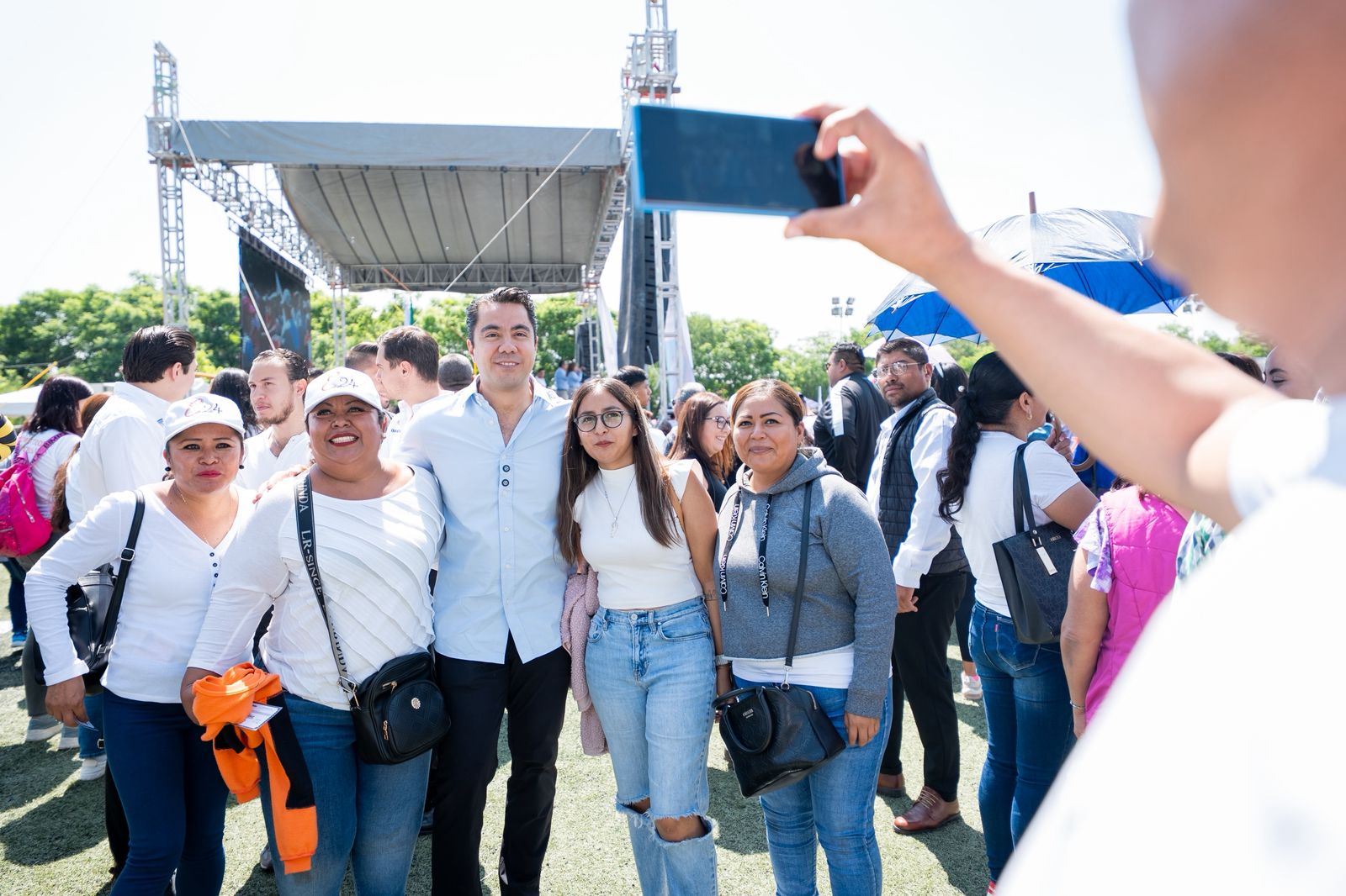 Imagen de Acude Felifer Macías a la inauguración de los Juegos Magisteriales y Culturales del SNTE 2025 4