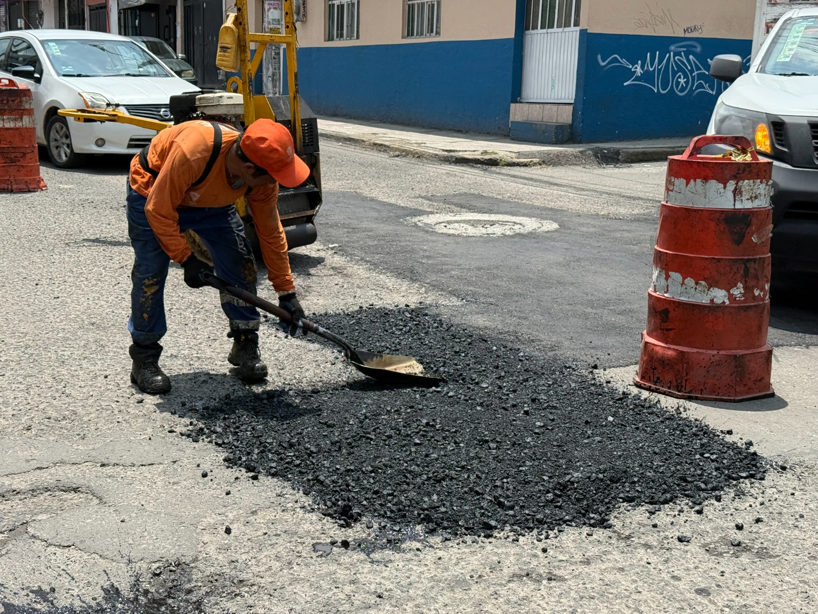 IMG-20250711-WA0008 Imagen de Municipio de Querétaro interviene más de 36 mil metros cuadrados de vialidades con trabajos de bacheo 4