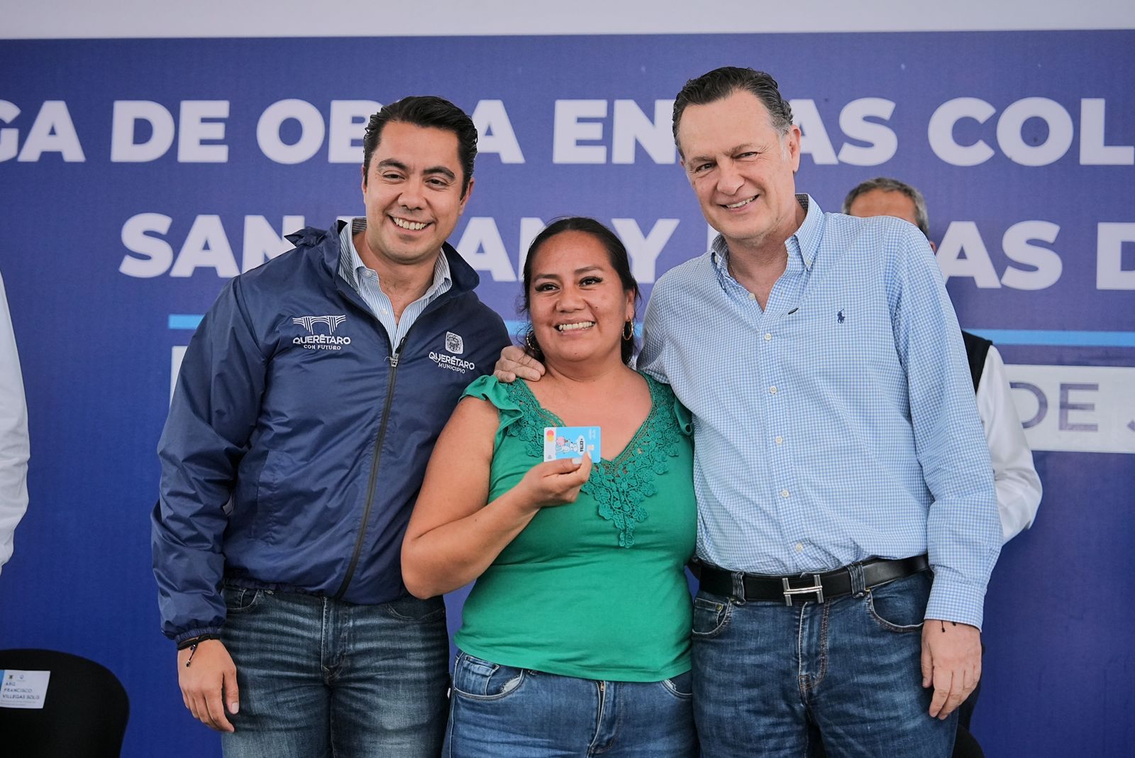 Imagen de Entregan Felifer Macías y Mauricio Kuri rehabilitación integral en las colonias El Granjenal, San Juan y Lomas del Tepeyac 5