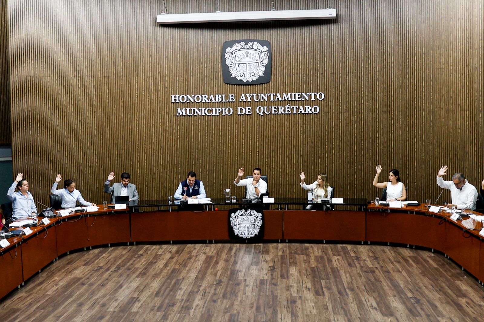 Imagen de Aprueba Ayuntamiento de Querétaro donación de vehículos a municipios queretanos 7