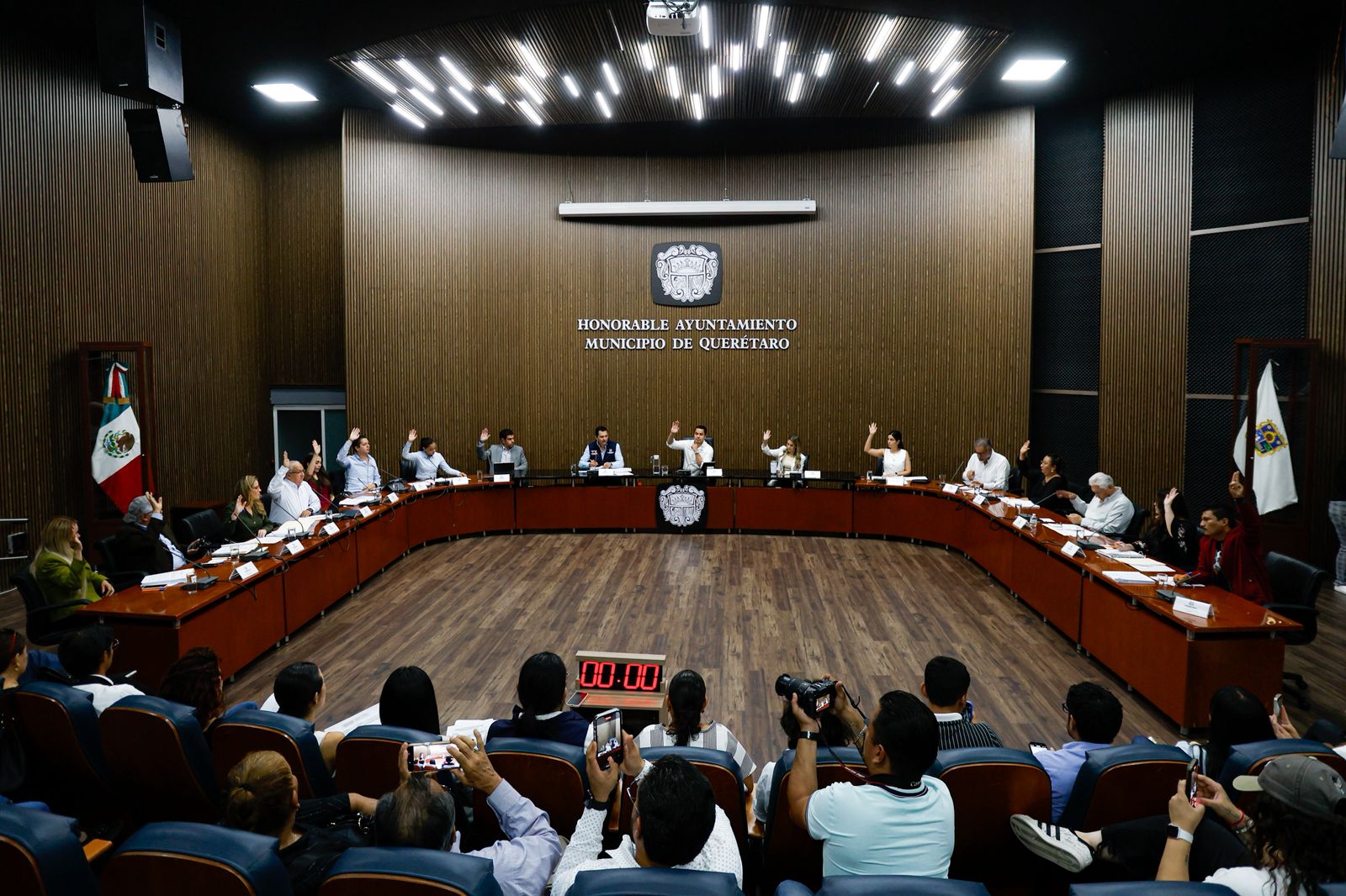 IMG-20250723-WA0010 Imagen de Aprueba Ayuntamiento de Querétaro donación de vehículos a municipios queretanos 1