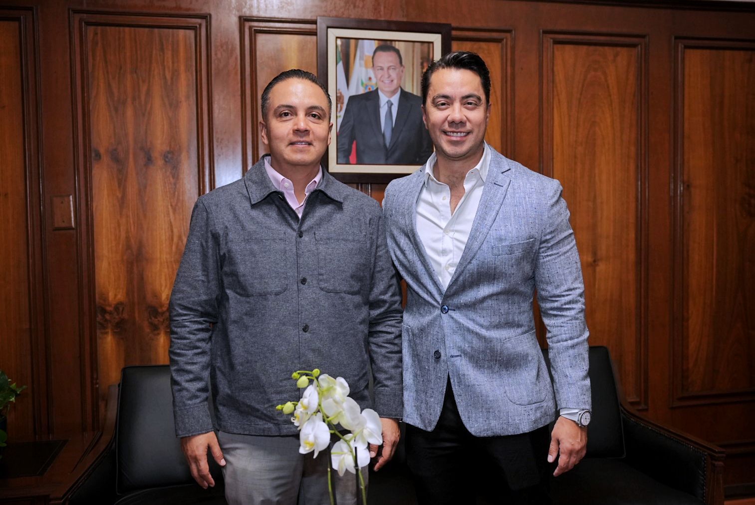 Imagen de Se reúne Felifer Macías con el Secretario de Gobierno, Eric Gudiño 3