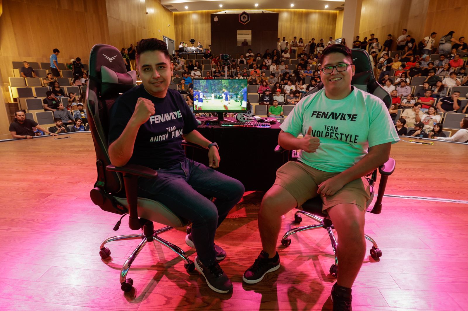 IMG-20250804-WA0020 Imagen de Asiste Felifer Macías a la final del Campeonato Nacional de gaming 4
