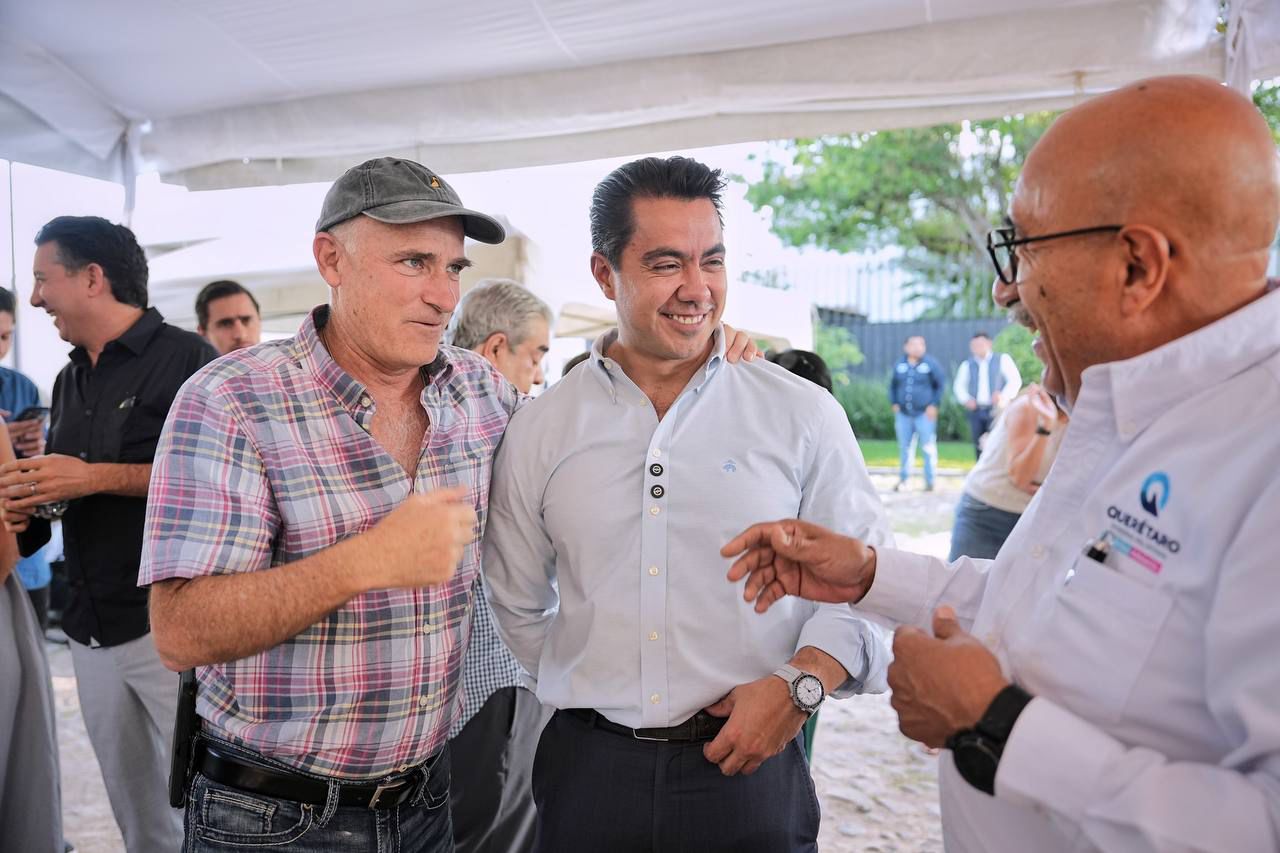 Imagen de Entrega Felifer Macías obra integral en fraccionamiento Jurica Campestre 4