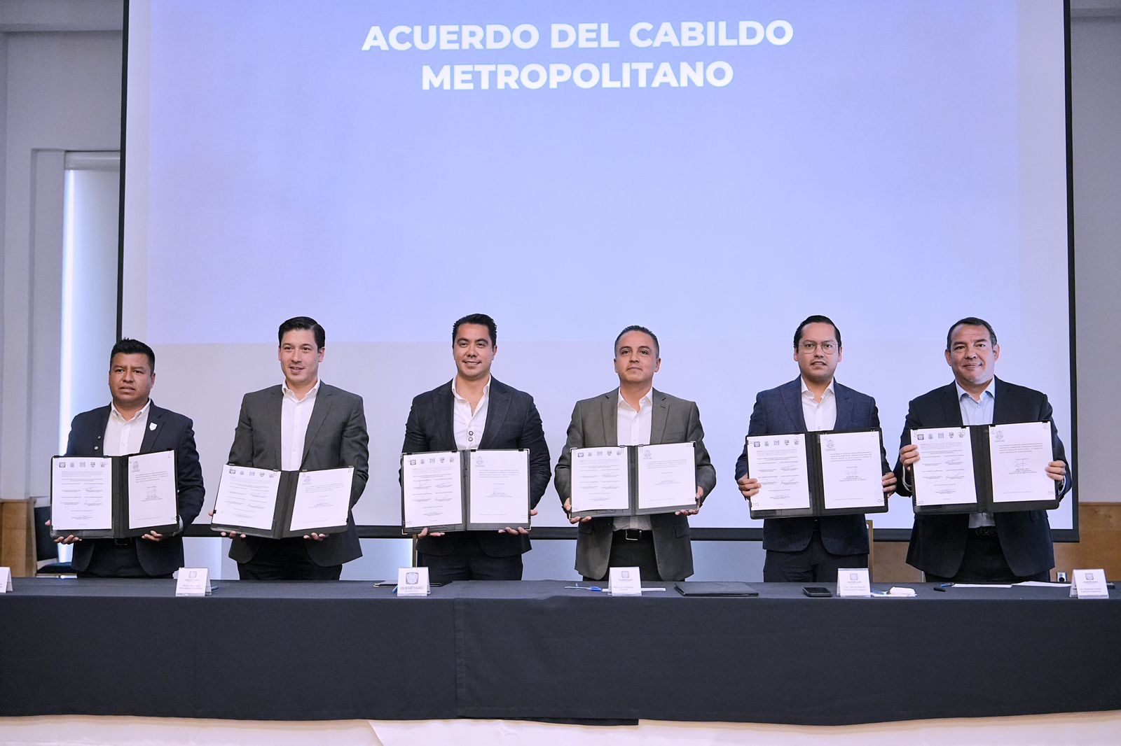 Imagen de Encabeza Felifer Macías respaldo del Cabildo Metropolitano a acciones contra la apología del delito 10
