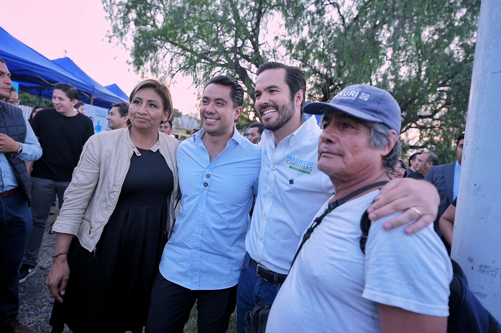 IMG-20250822-WA0016 Imagen de Asiste Felifer Macías al primer informe legislativo del diputado local Mauricio Cárdenas 3