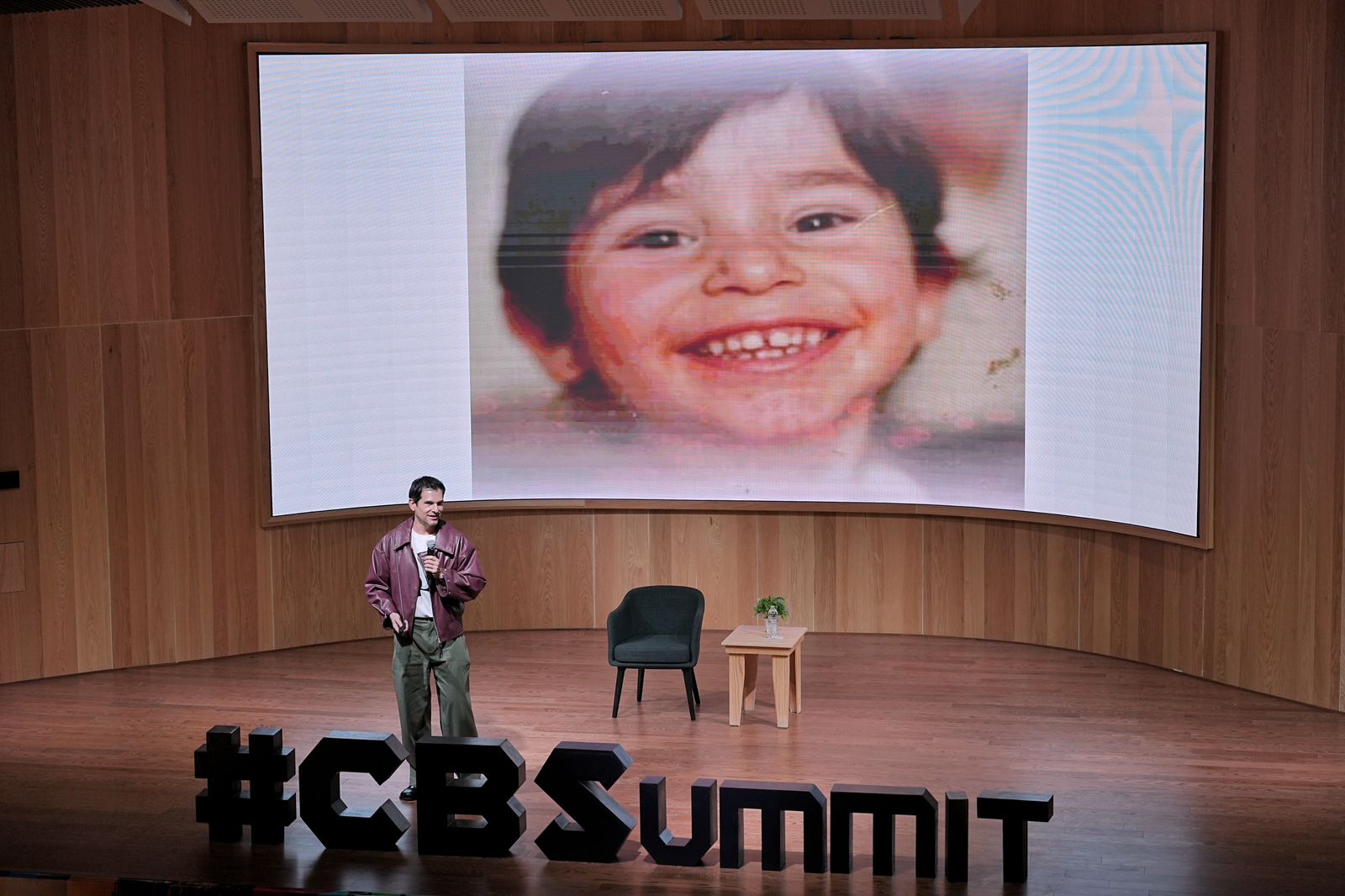 Imagen de Asiste Felifer Macías a la conferencia de Alan por el Mundo 5