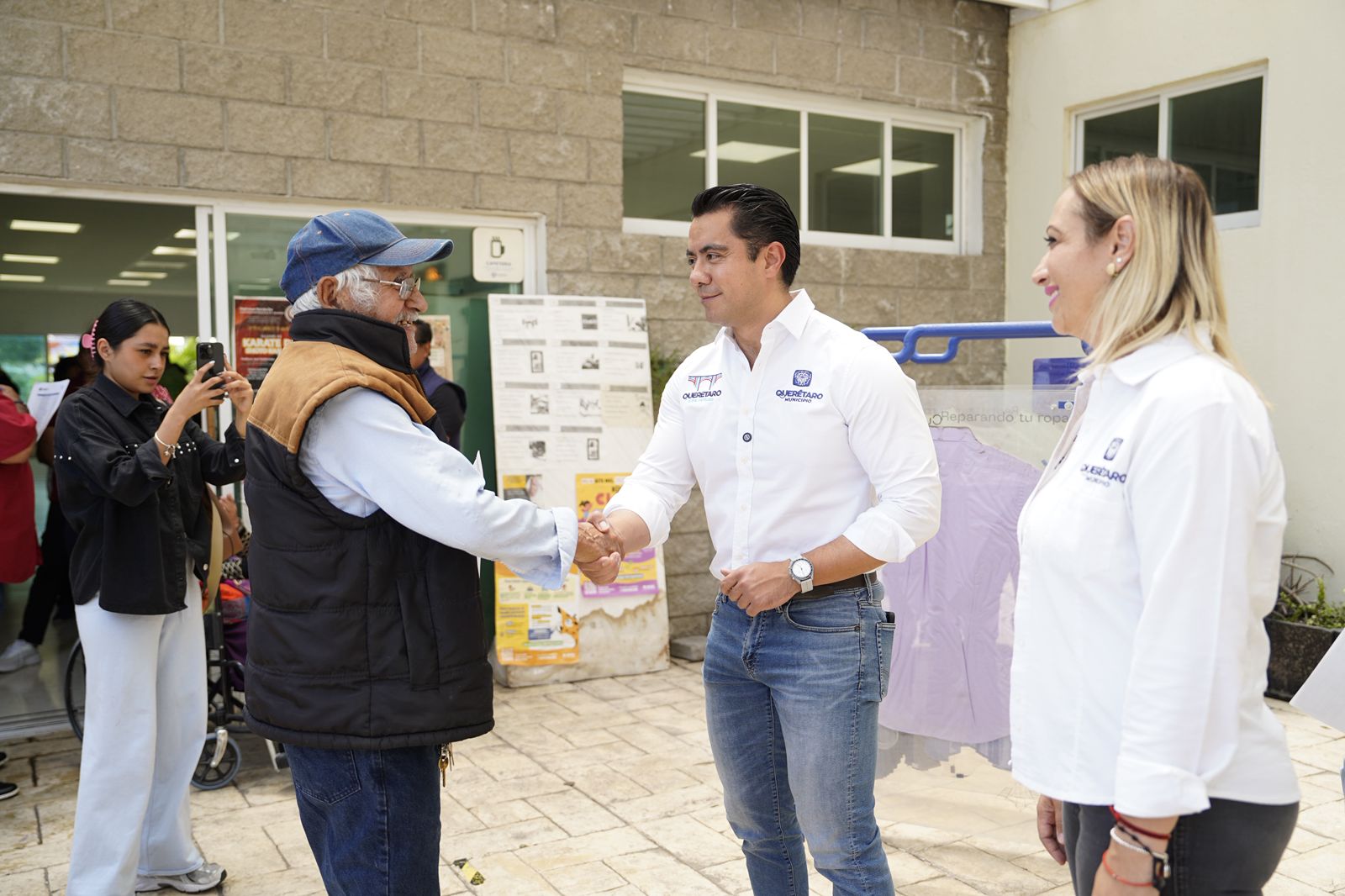 IMG-20250908-WA0010 Imagen de Felifer Macías continúa con la entrega de apoyos económicos a las familias afectadas por las lluvias 1