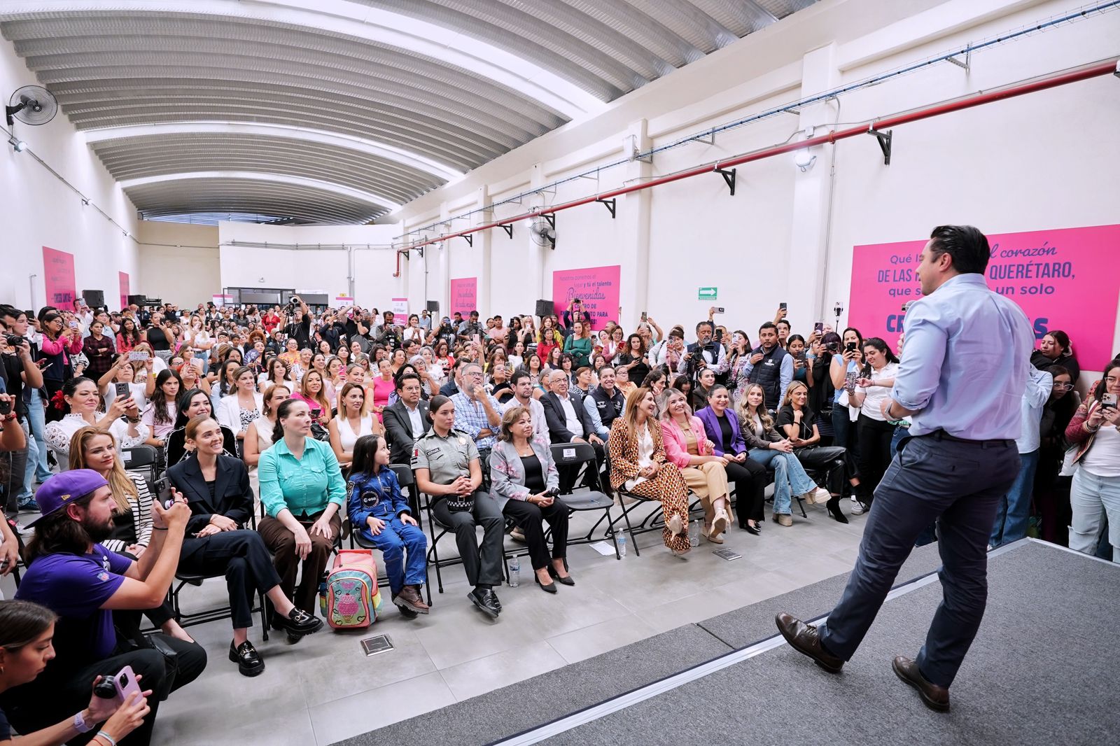 Imagen de Inaugura Felifer Macías el Centro de Empoderamiento de la Mujer en Querétaro 5