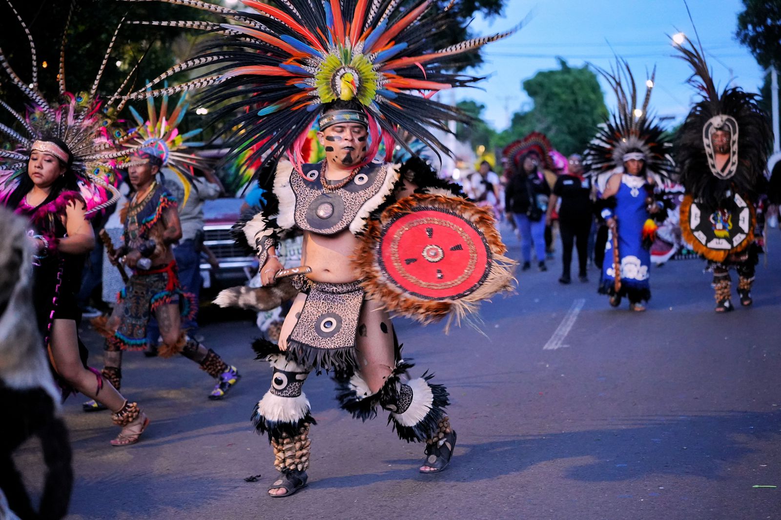 Imagen de Acude Felifer Macías al tradicional festejo de los concheros en el centro de la ciudad 7